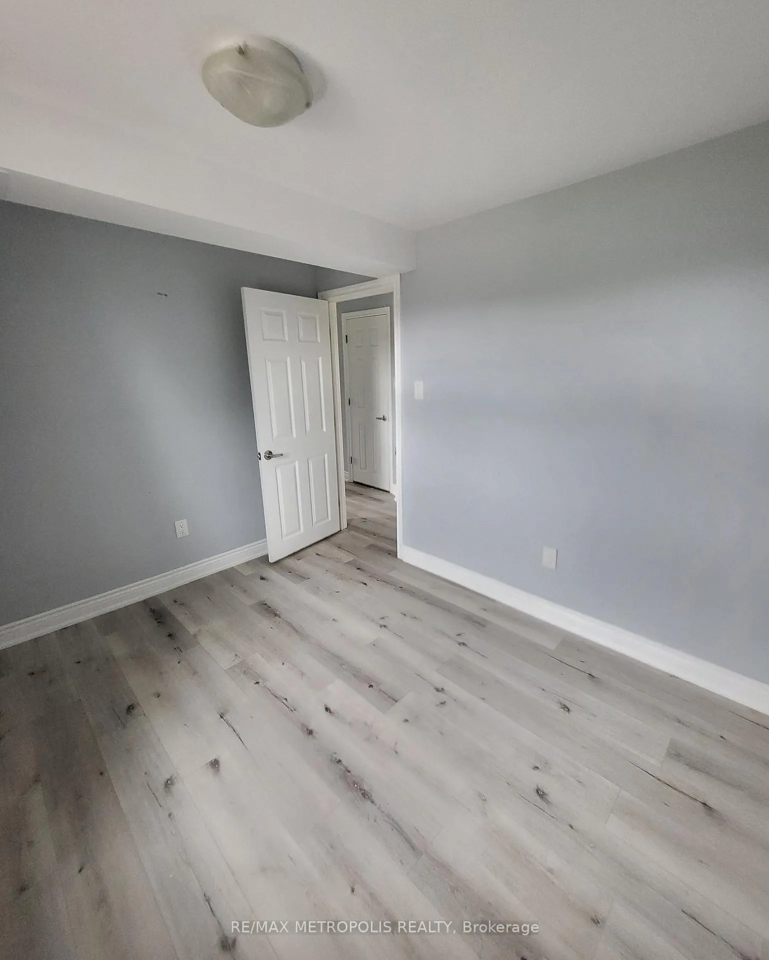 Photo 10 of Unit 1, 531 Essa Road, Barrie, Holly — HOMEH