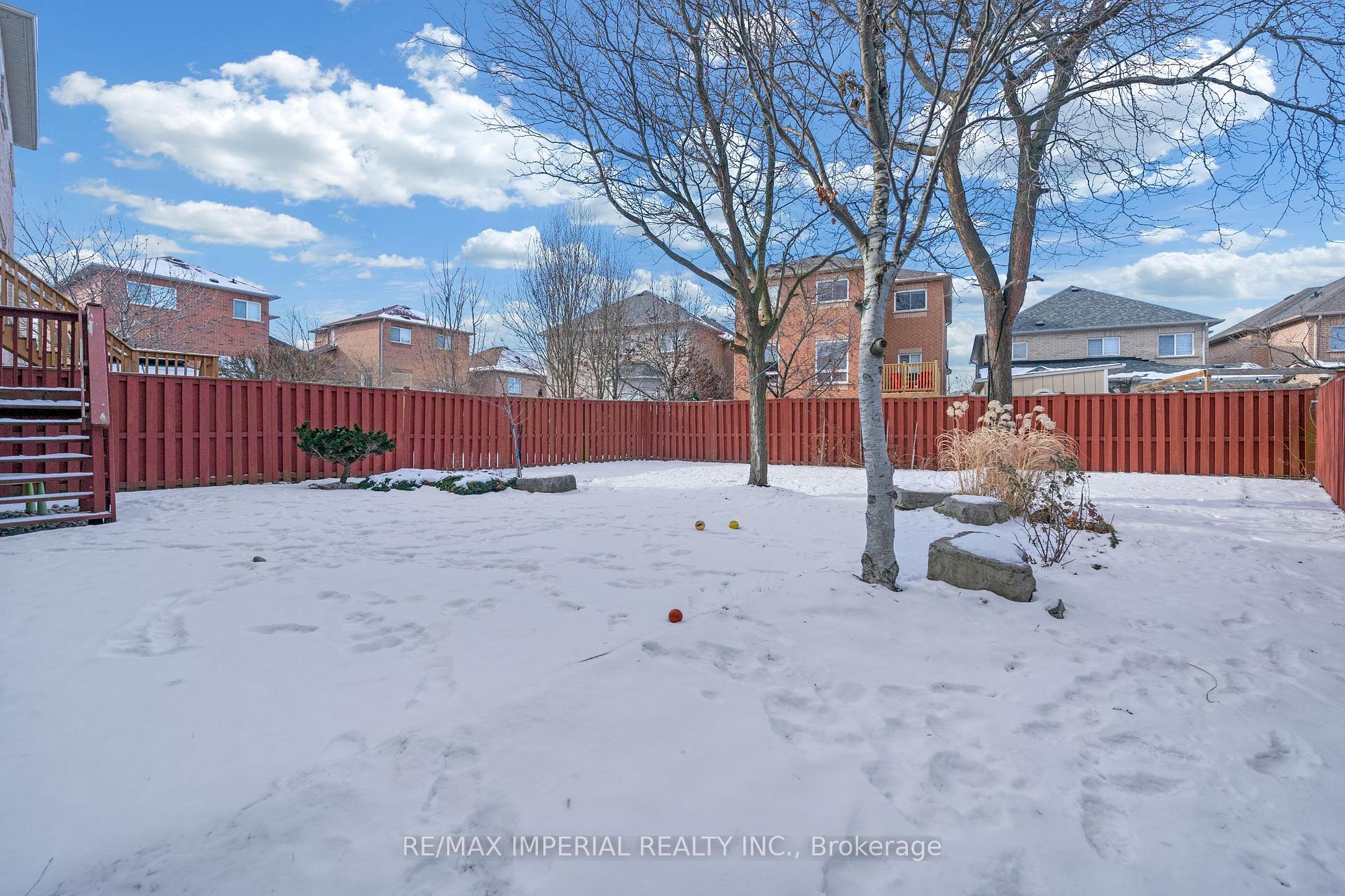 Photo 37 of 82 Santa Maria Trail, Vaughan, Vellore Village — HOMEH