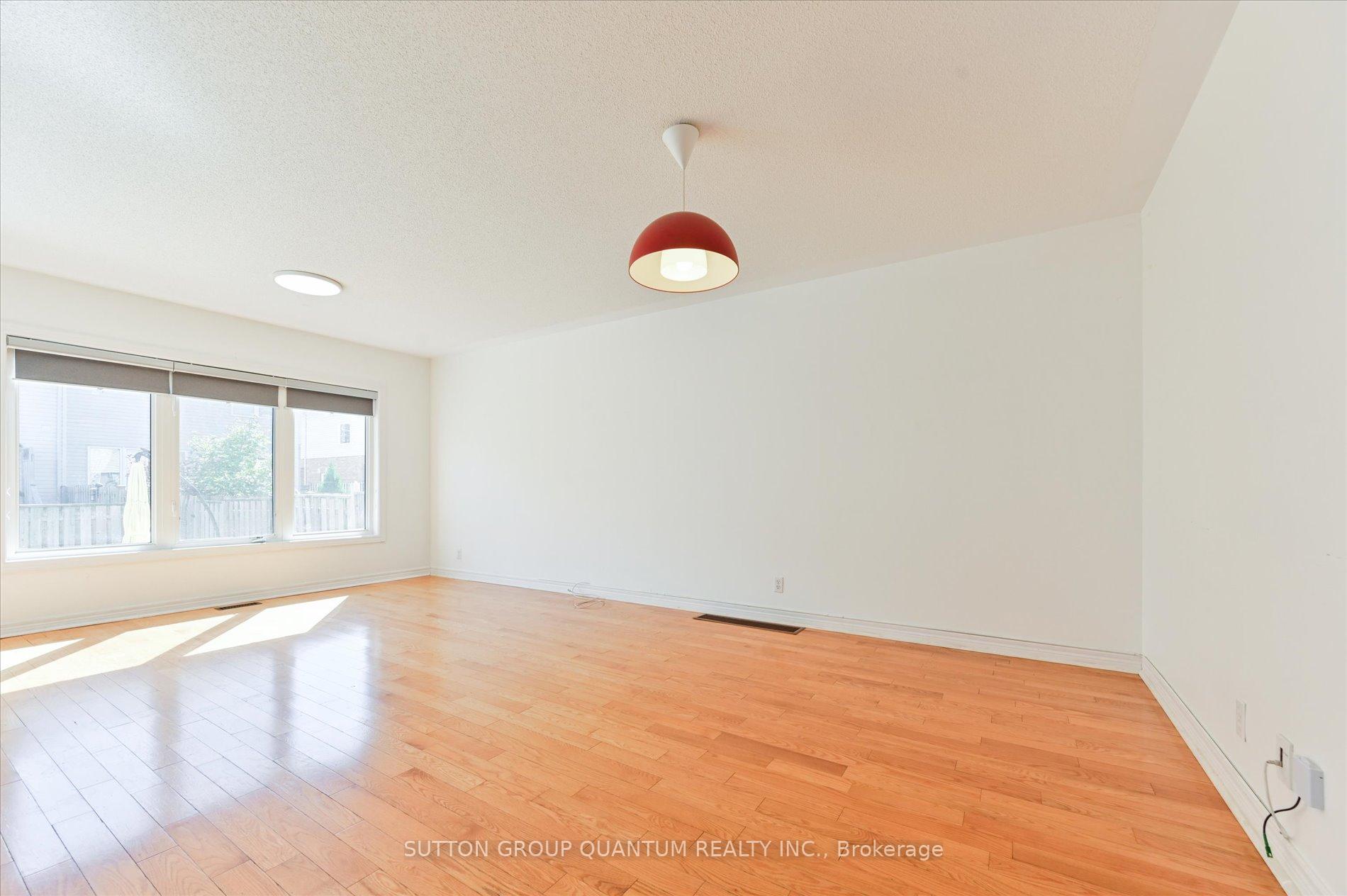 Photo 8 of 59 Marshview Avenue, Aurora, Bayview Northeast — HOMEH