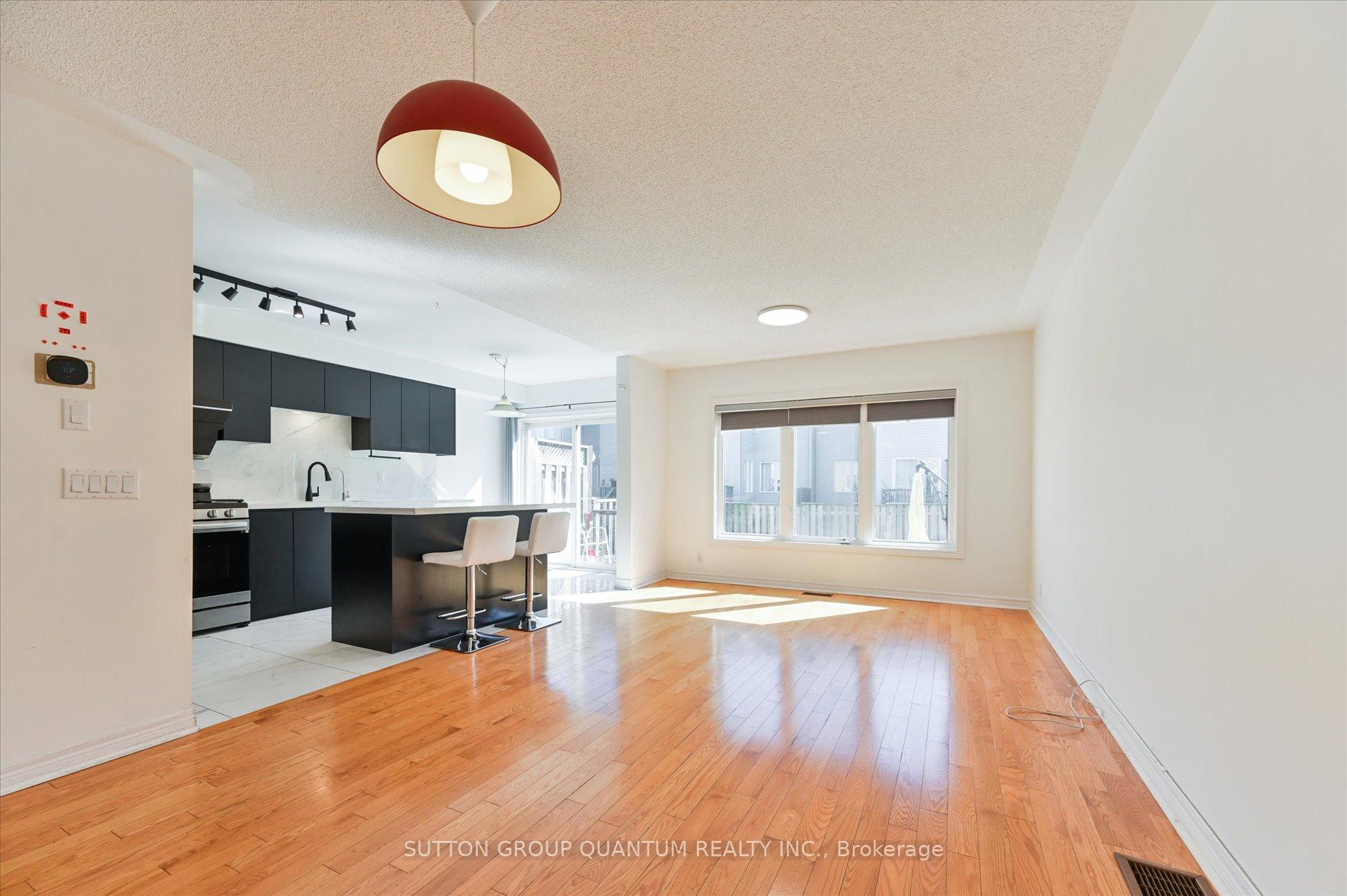 Photo 7 of 59 Marshview Avenue, Aurora, Bayview Northeast — HOMEH
