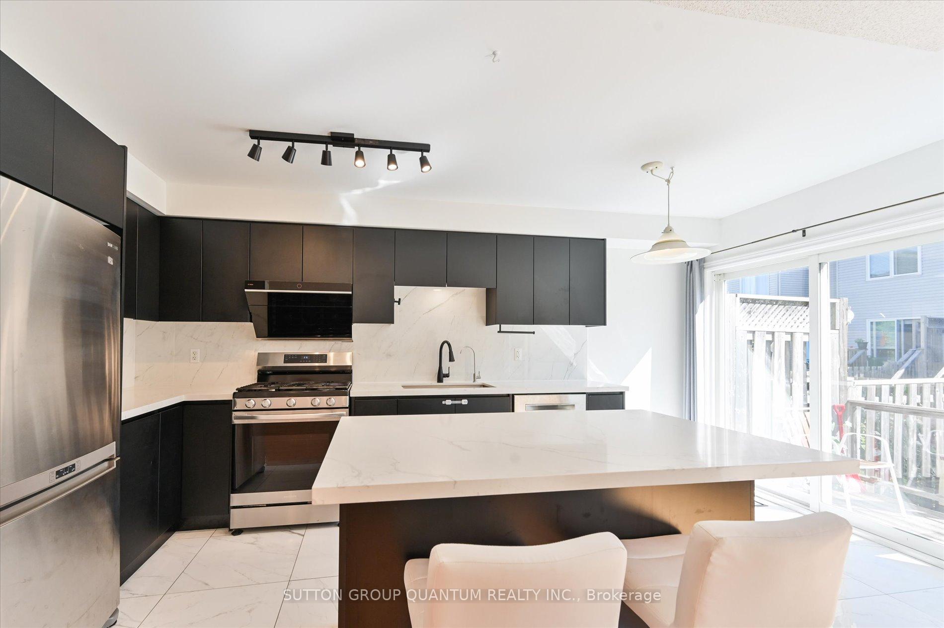 Photo 12 of 59 Marshview Avenue, Aurora, Bayview Northeast — HOMEH