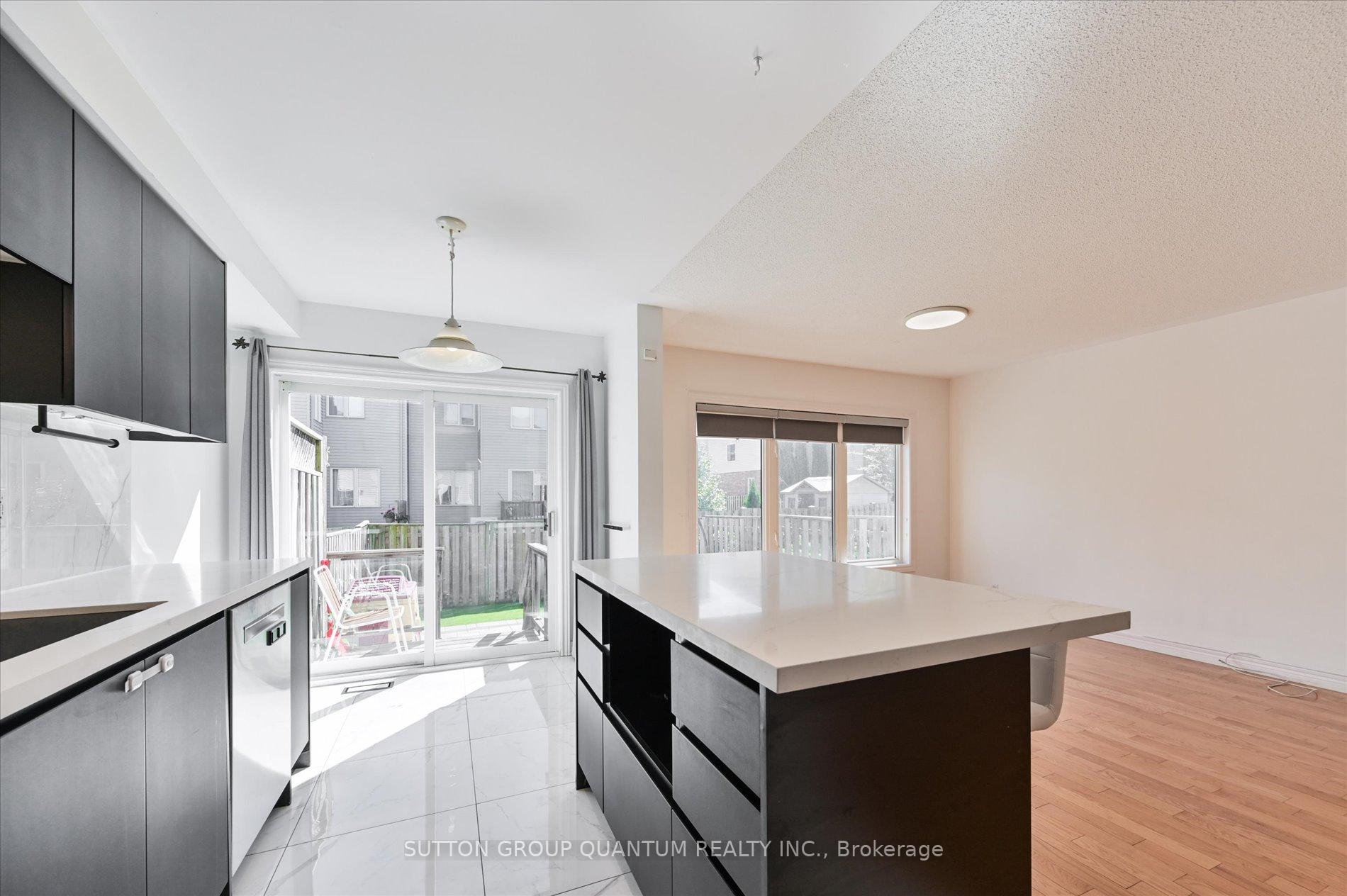 Photo 16 of 59 Marshview Avenue, Aurora, Bayview Northeast — HOMEH