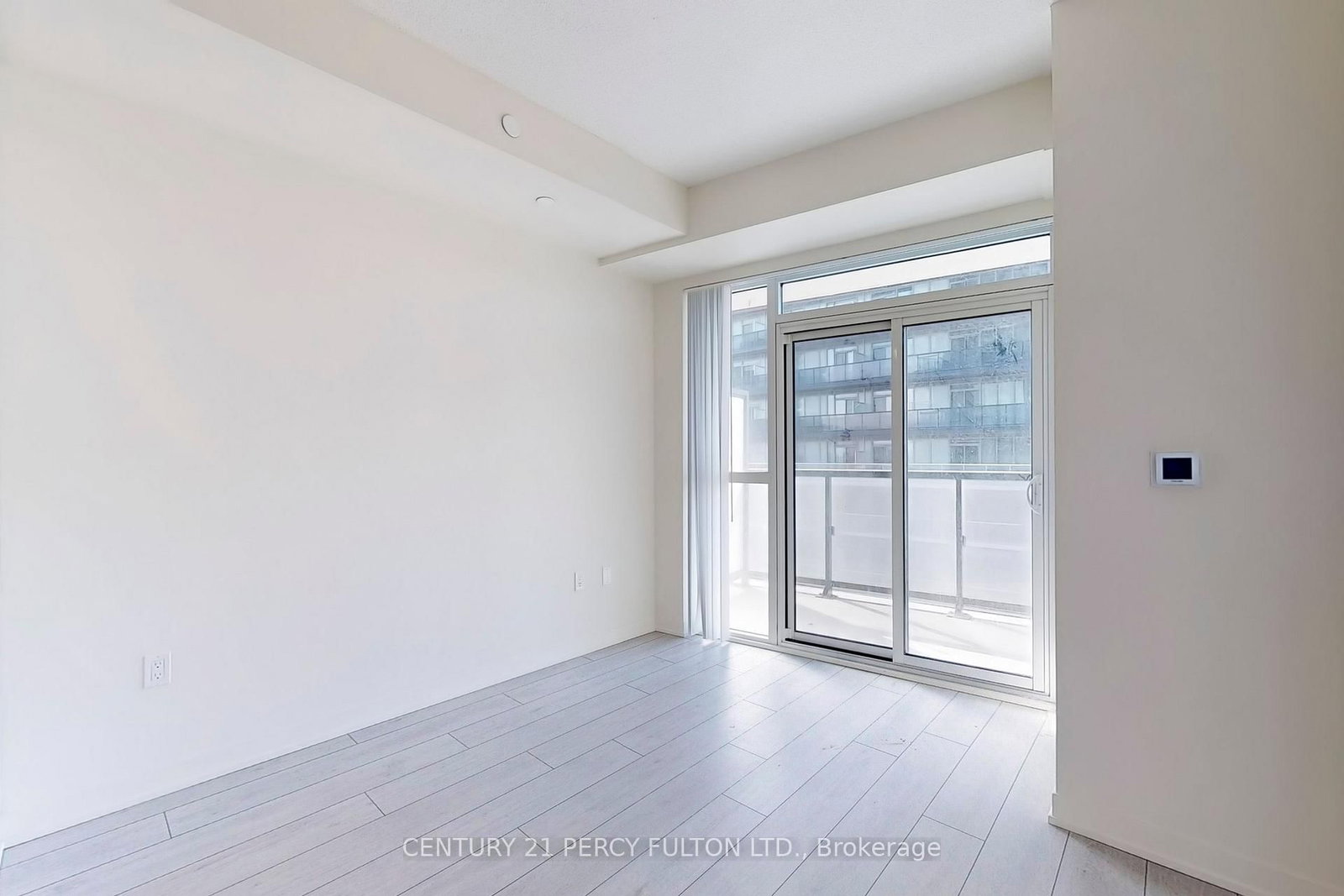 Photo 8 of Unit 1907, 38 Annie Craig Dr W, Etobicoke, Mimico — HOMEH