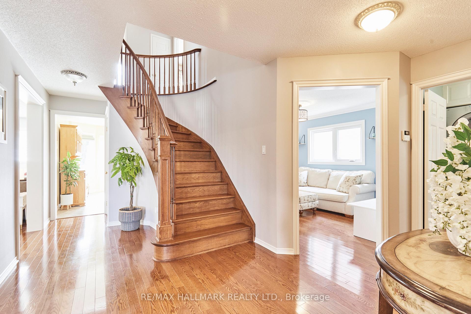 Photo 4 of 1302 Cornell Court, Pickering, Liverpool — HOMEH
