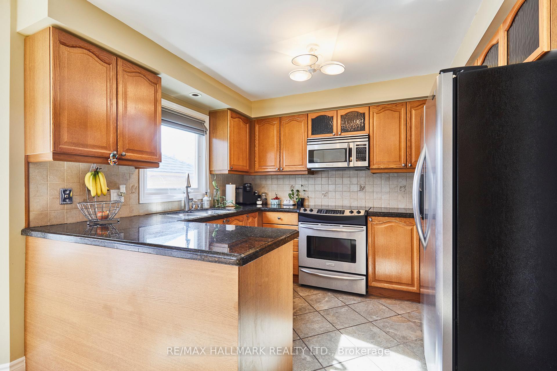 Photo 6 of 1302 Cornell Court, Pickering, Liverpool — HOMEH