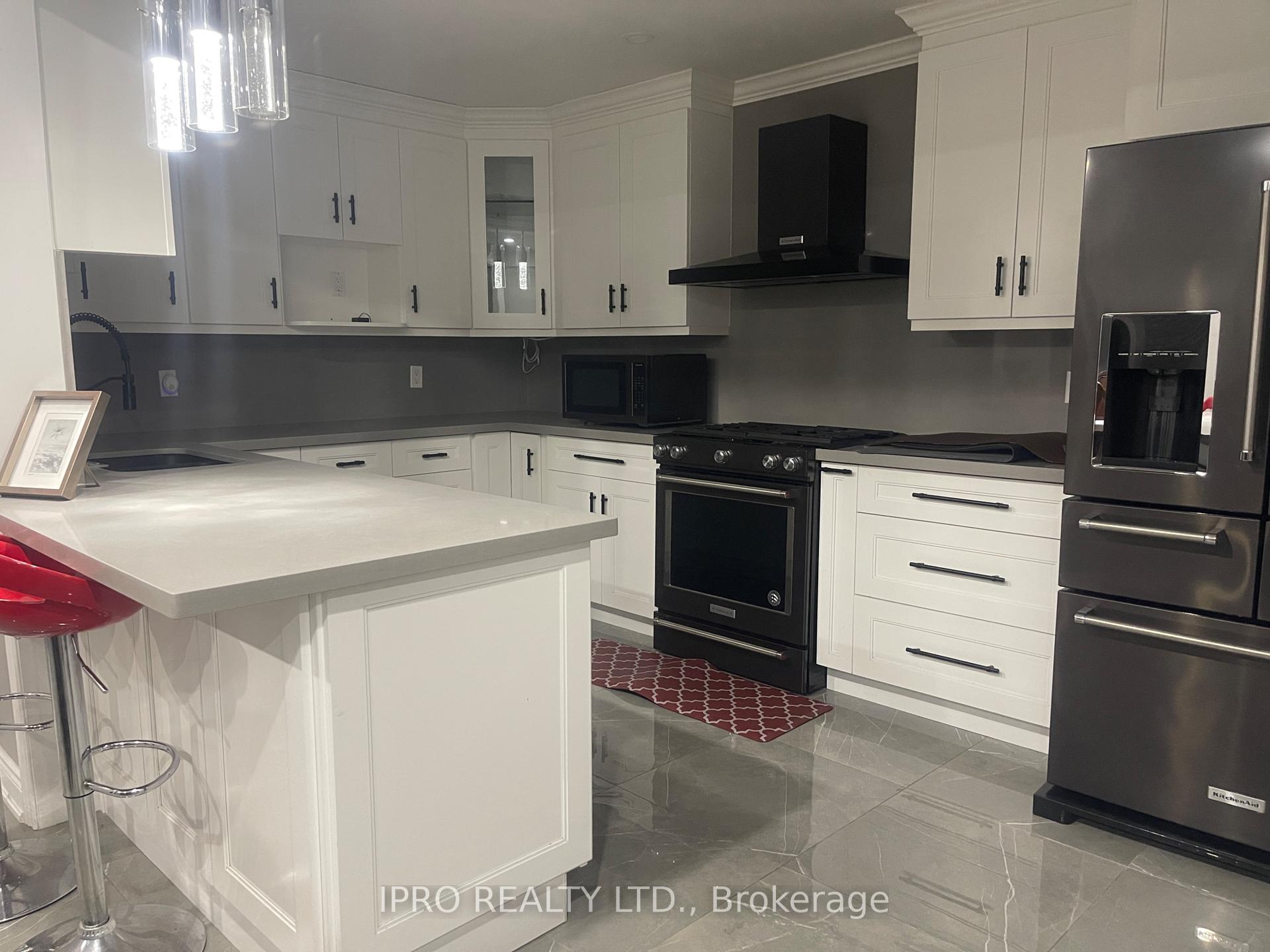 Photo 7 of 27 Silver Arrow Crescent, Vaughan, Maple — HOMEH