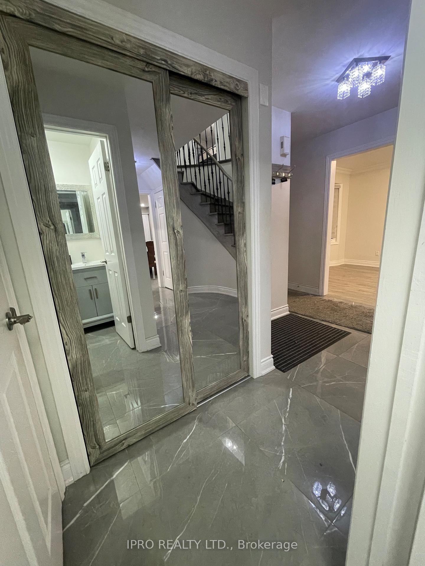 Photo 27 of 27 Silver Arrow Crescent, Vaughan, Maple — HOMEH
