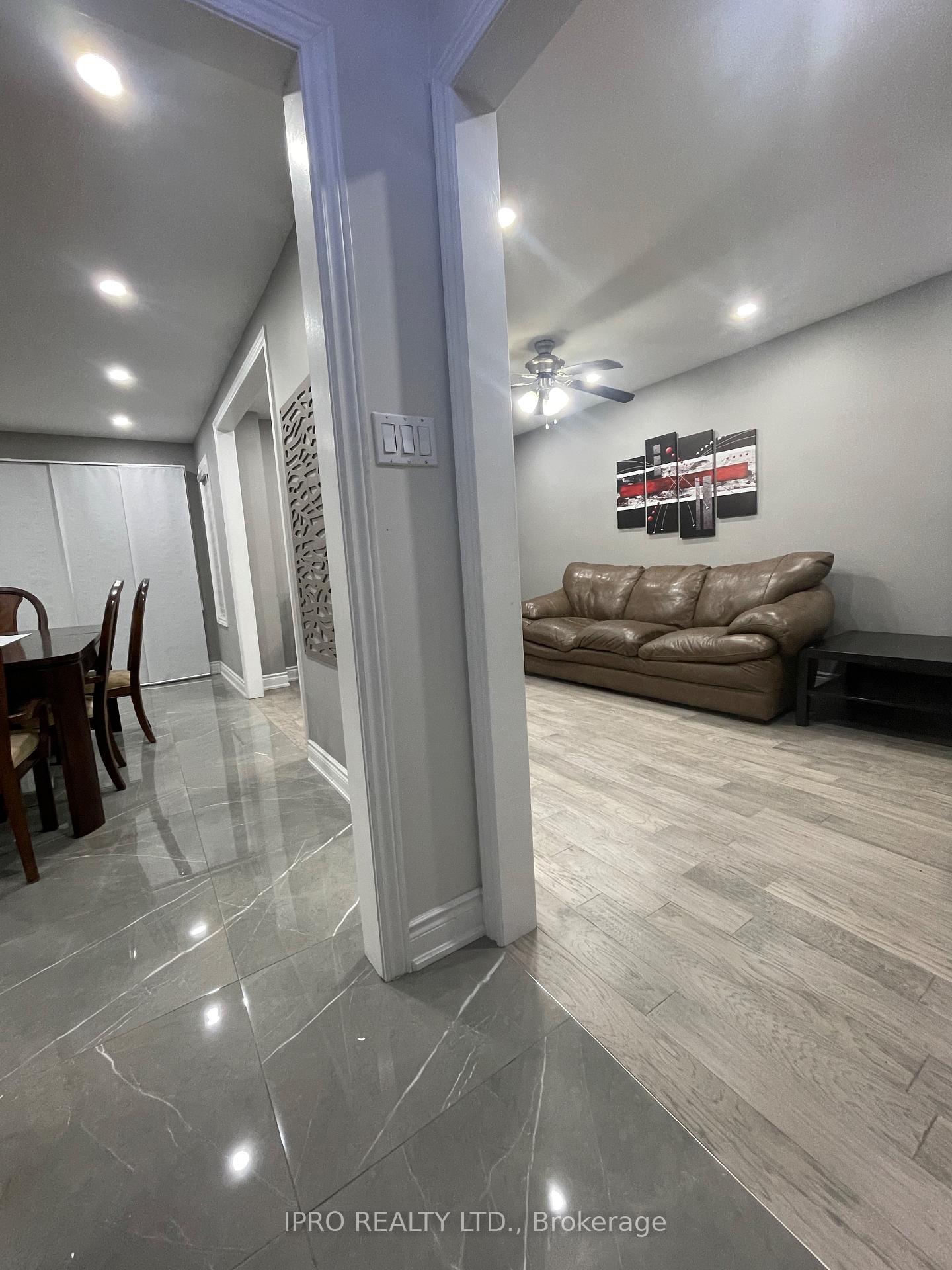 Photo 29 of 27 Silver Arrow Crescent, Vaughan, Maple — HOMEH