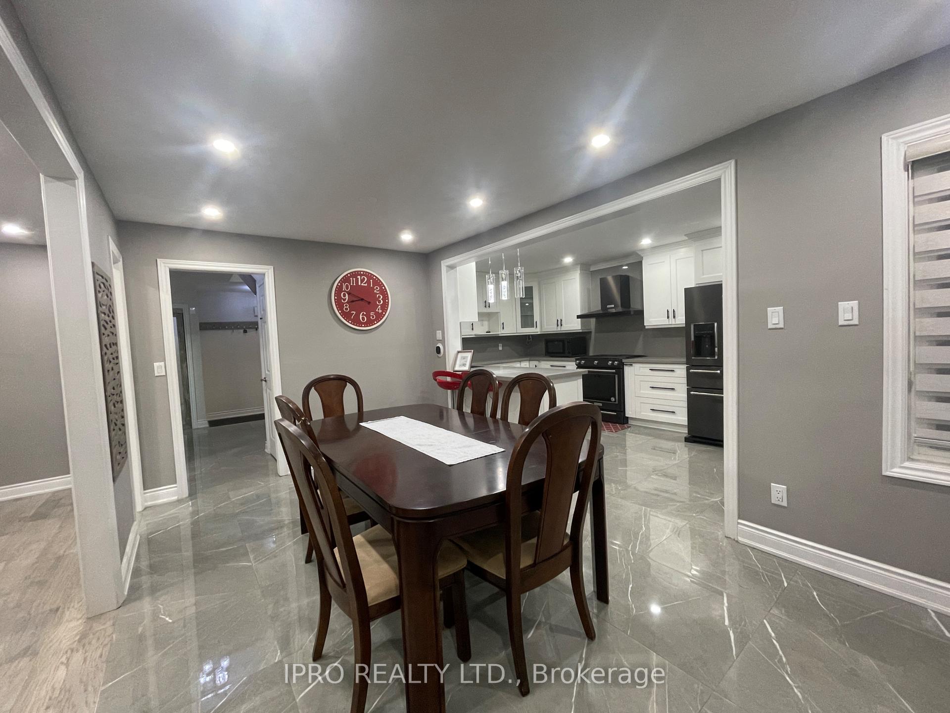 Photo 31 of 27 Silver Arrow Crescent, Vaughan, Maple — HOMEH