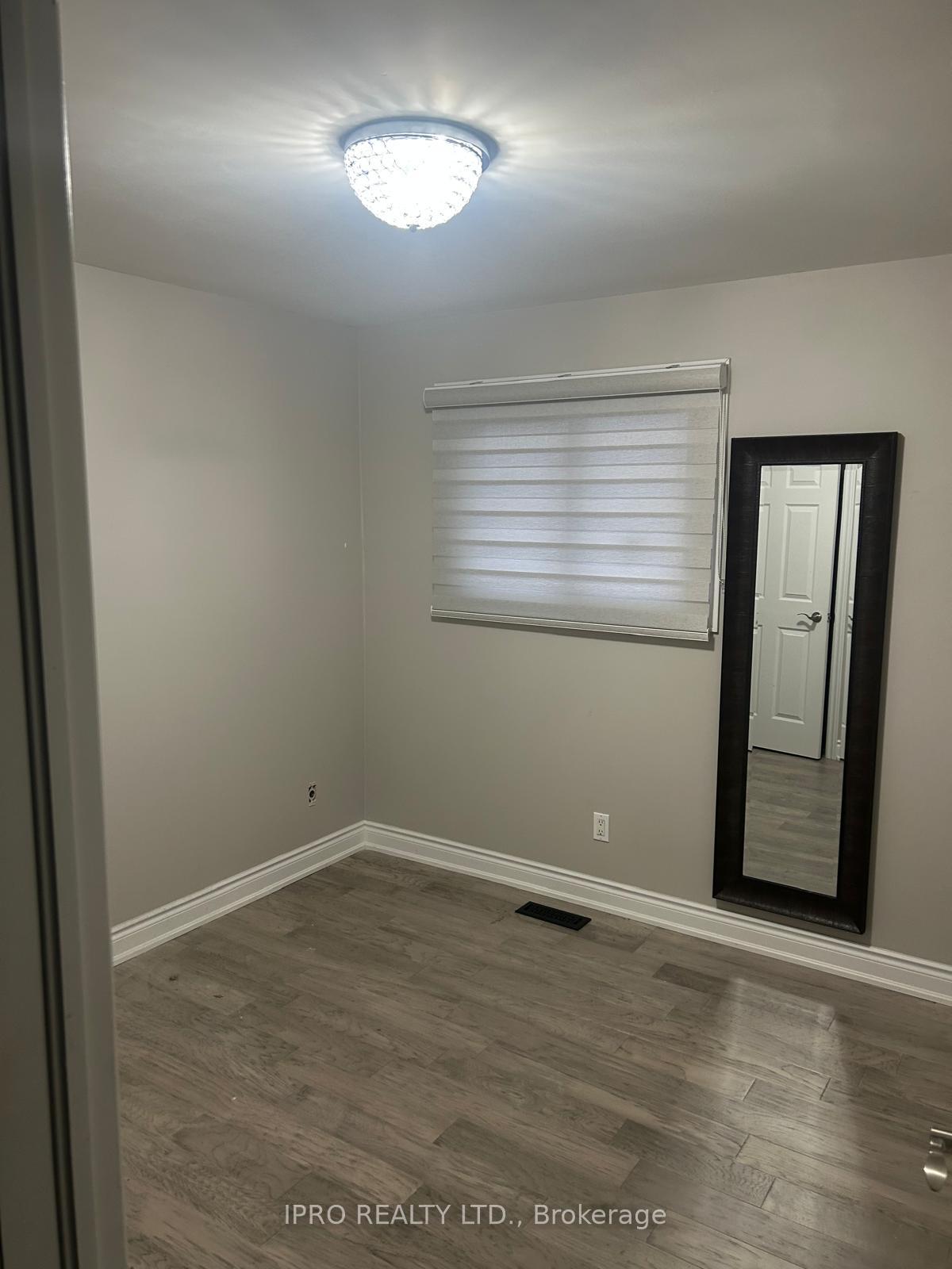 Photo 39 of 27 Silver Arrow Crescent, Vaughan, Maple — HOMEH