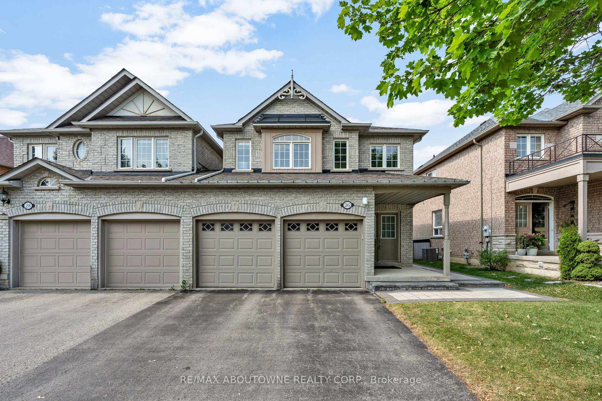 Photo 1 of 26 Starr Crescent, Aurora, Bayview Northeast — HOMEH