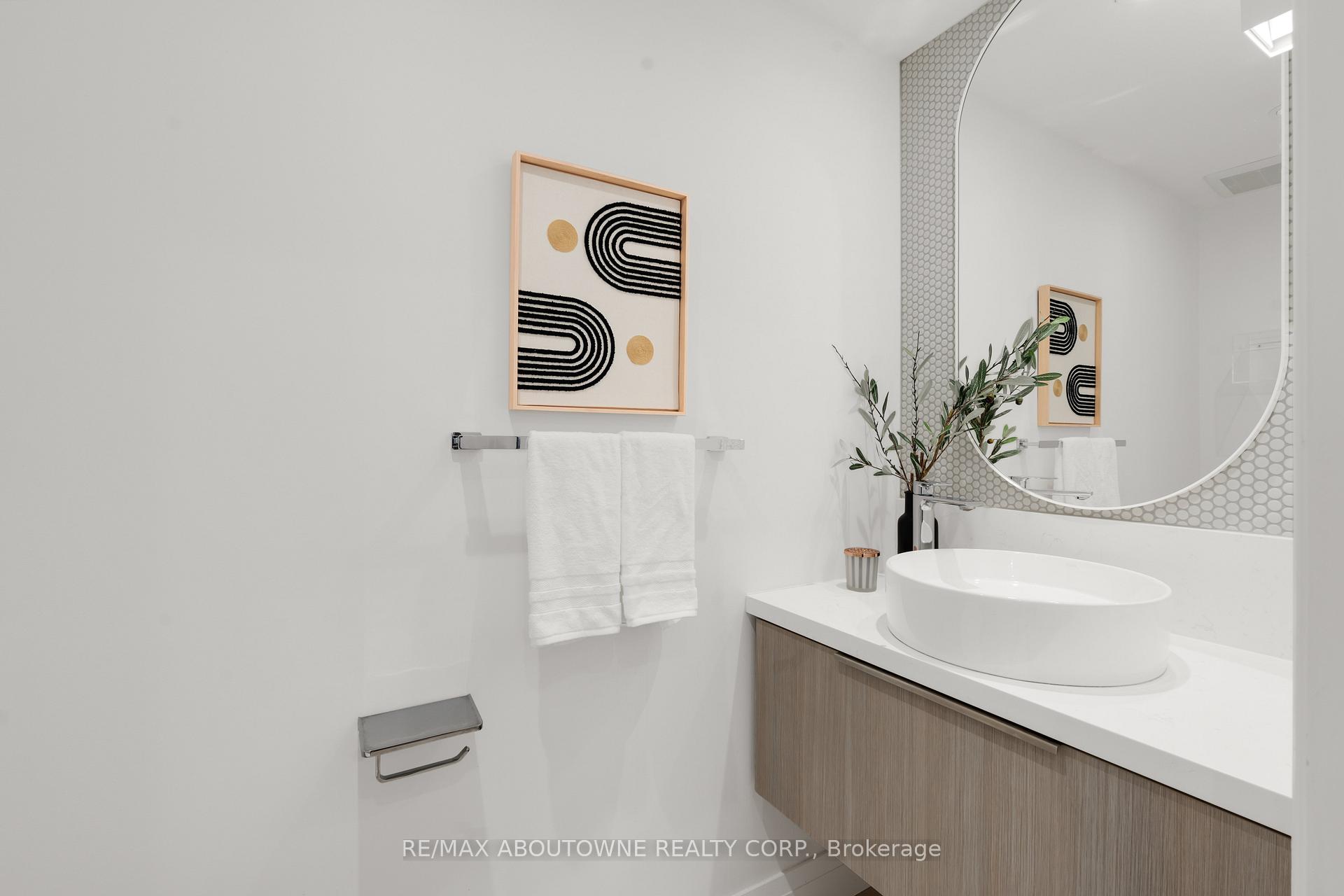 Photo 23 of 26 Starr Crescent, Aurora, Bayview Northeast — HOMEH