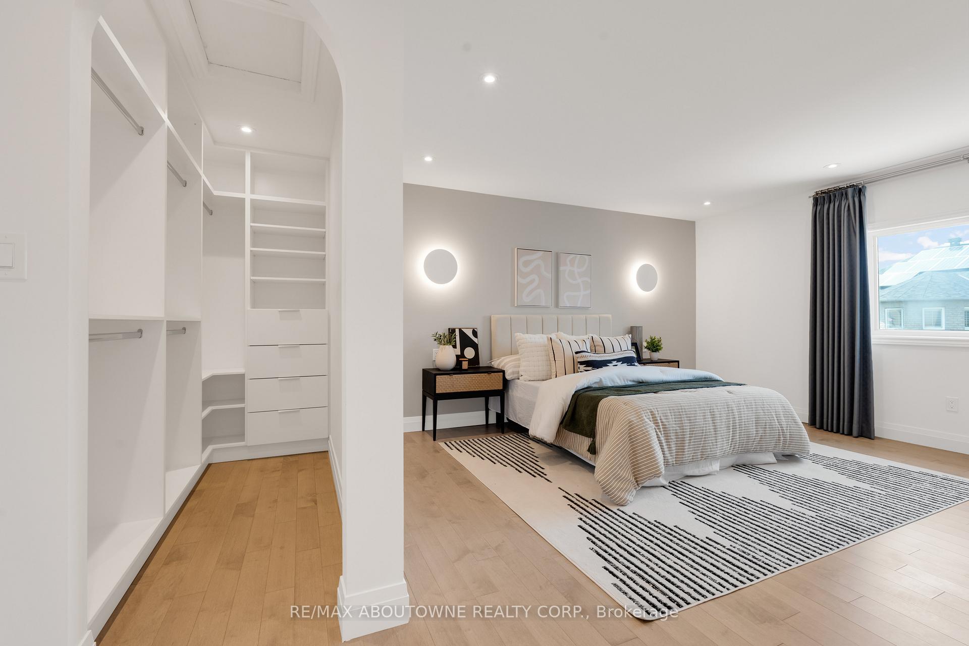 Photo 30 of 26 Starr Crescent, Aurora, Bayview Northeast — HOMEH