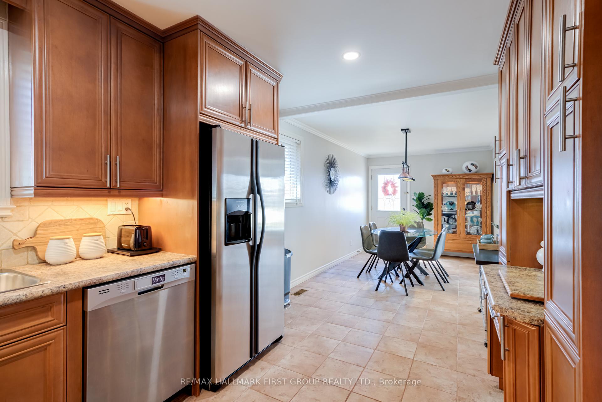 Photo 6 of 729 Cortez Avenue, Pickering, Bay Ridges — HOMEH