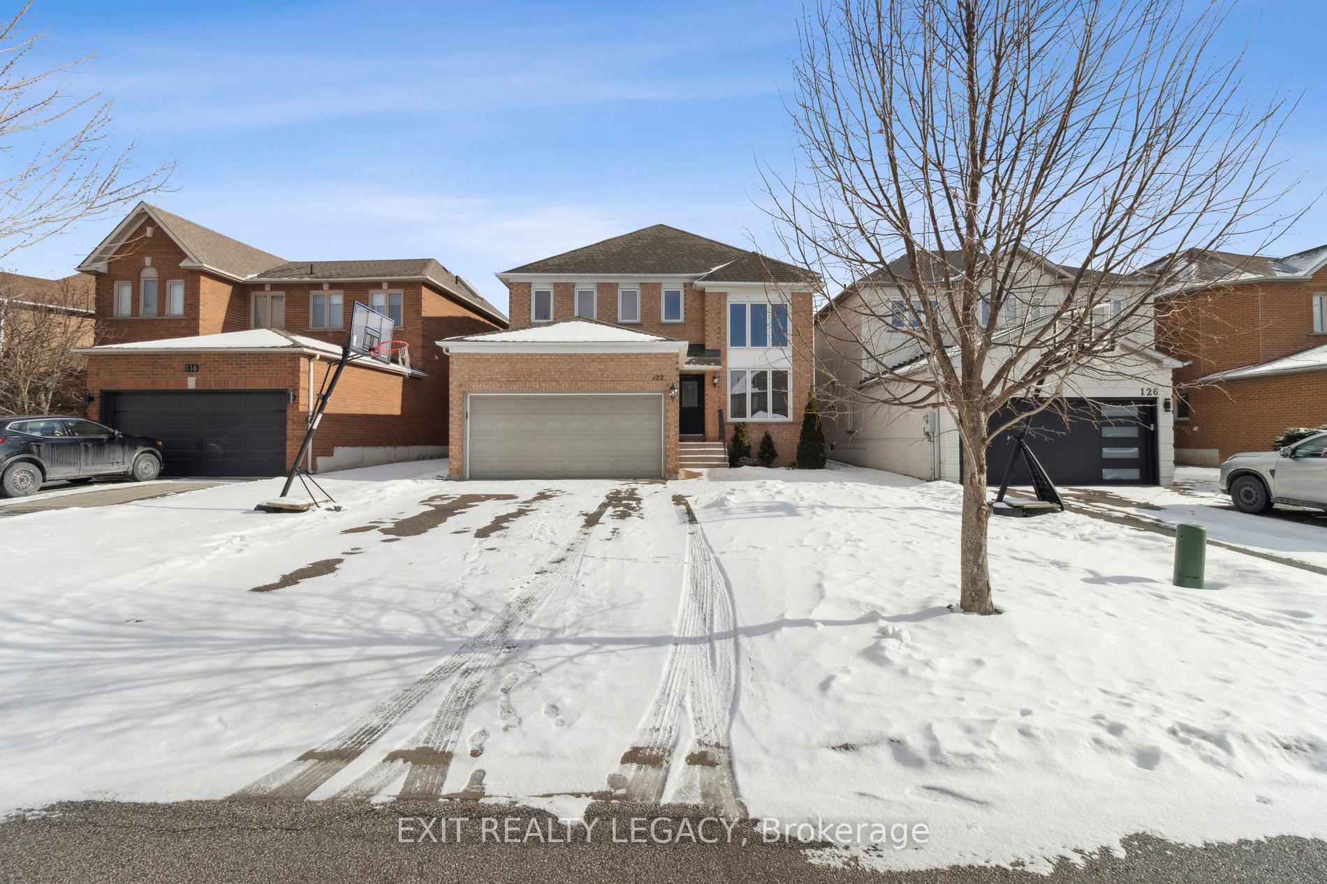 Front of 122 Ventura Way