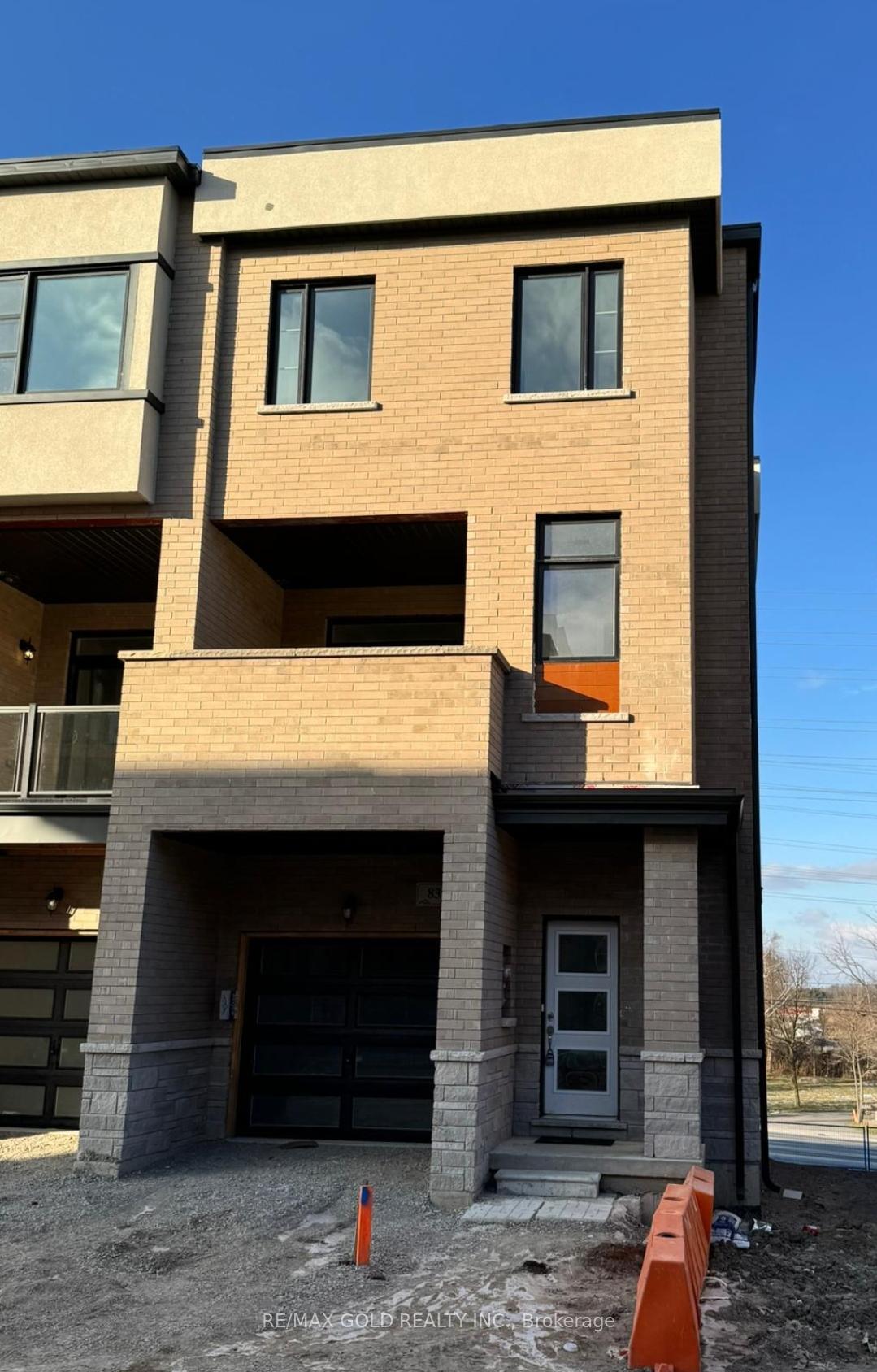 Front of 83 Inverary Crescent