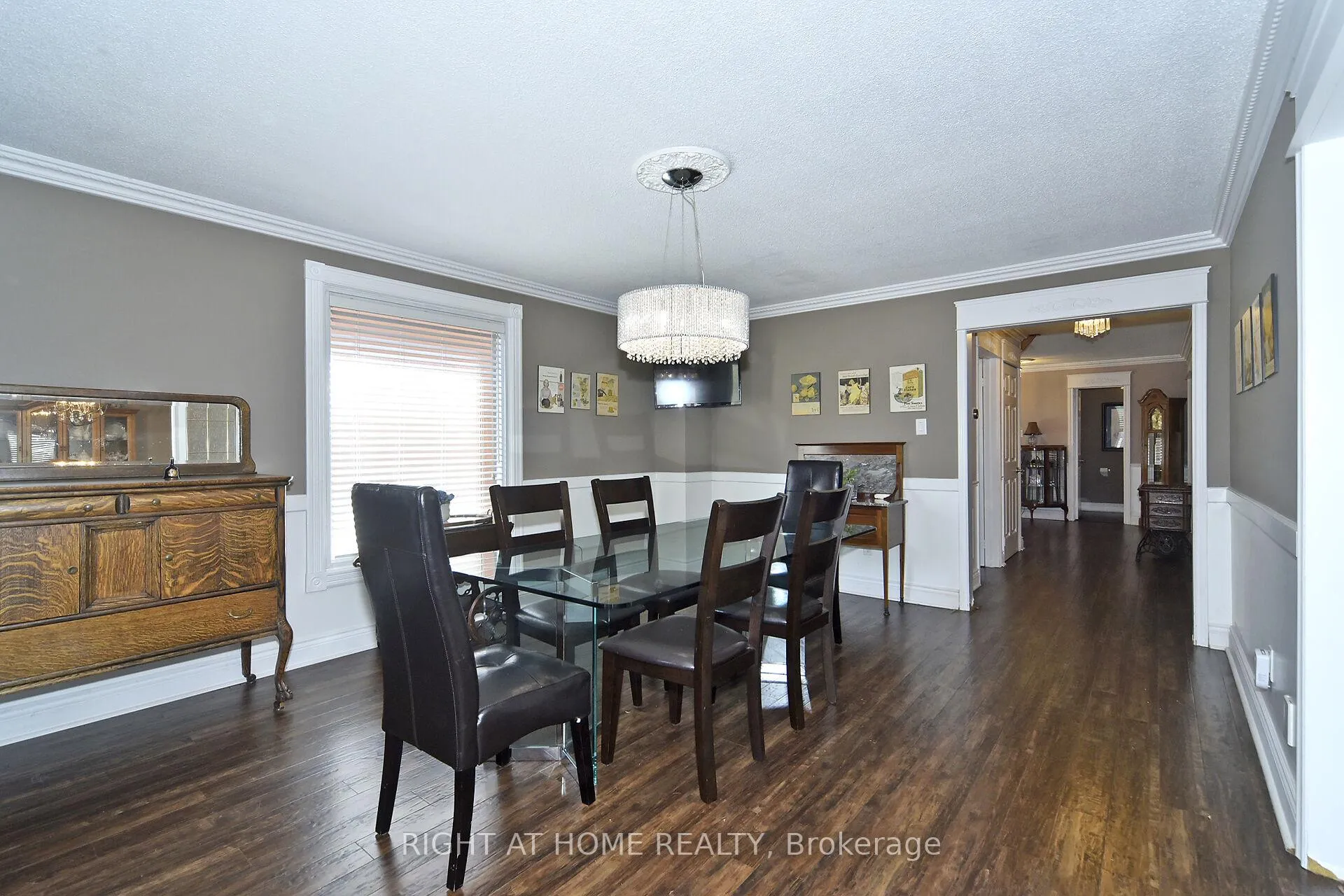Photo 19 of 136 Oliver Lane, Vaughan, Maple — HOMEH