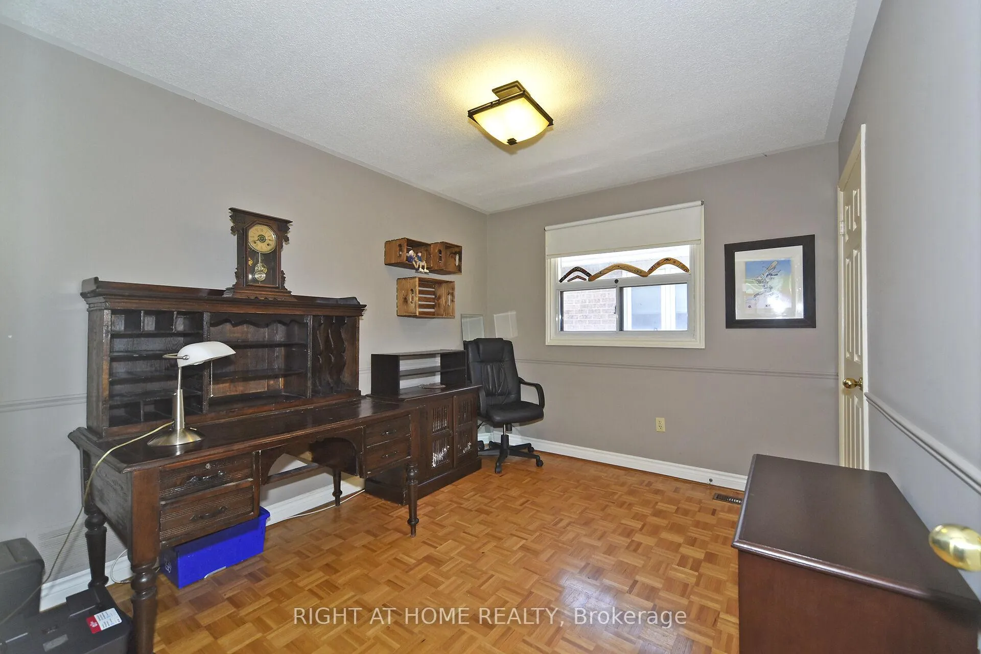 Photo 35 of 136 Oliver Lane, Vaughan, Maple — HOMEH