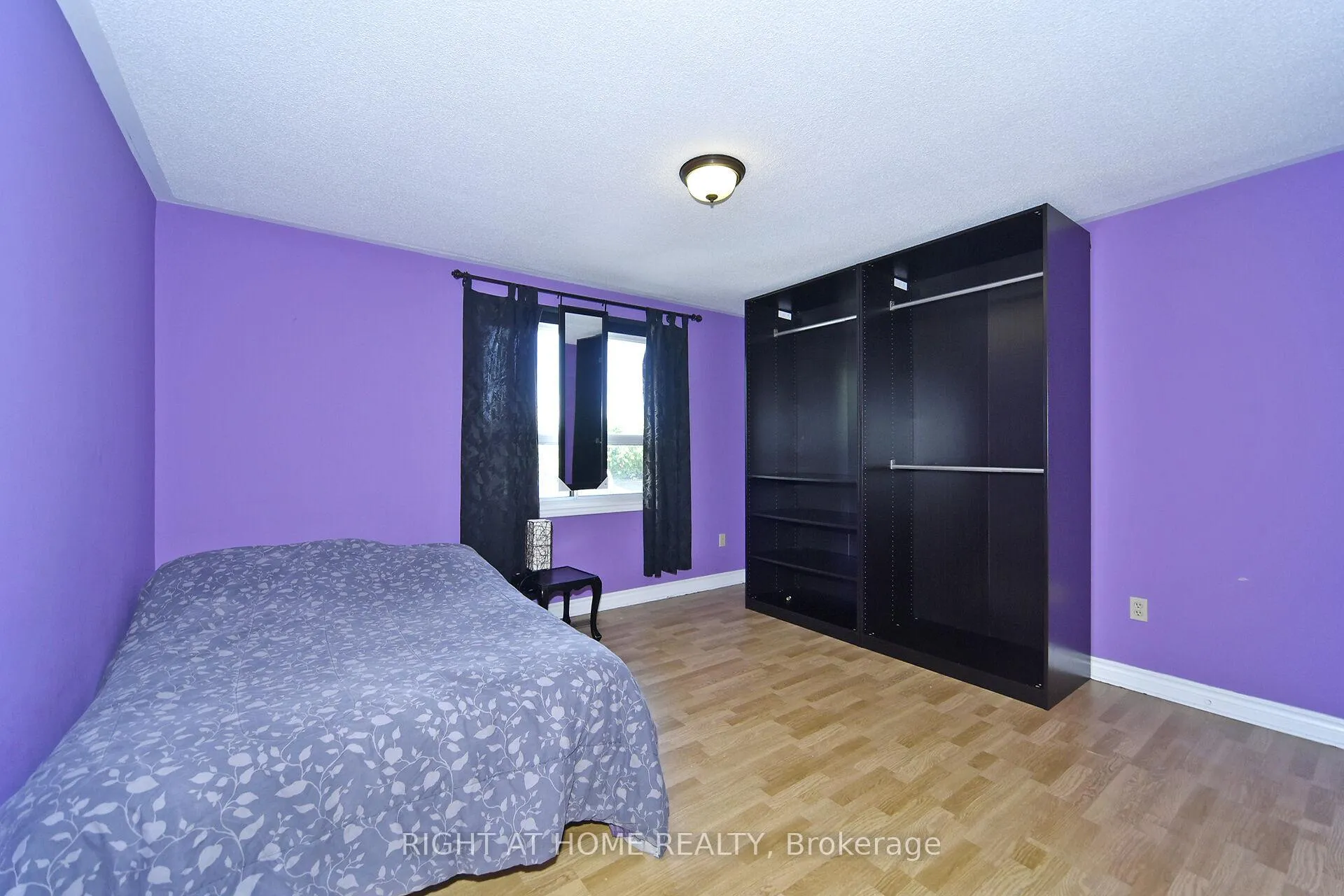 Photo 39 of 136 Oliver Lane, Vaughan, Maple — HOMEH