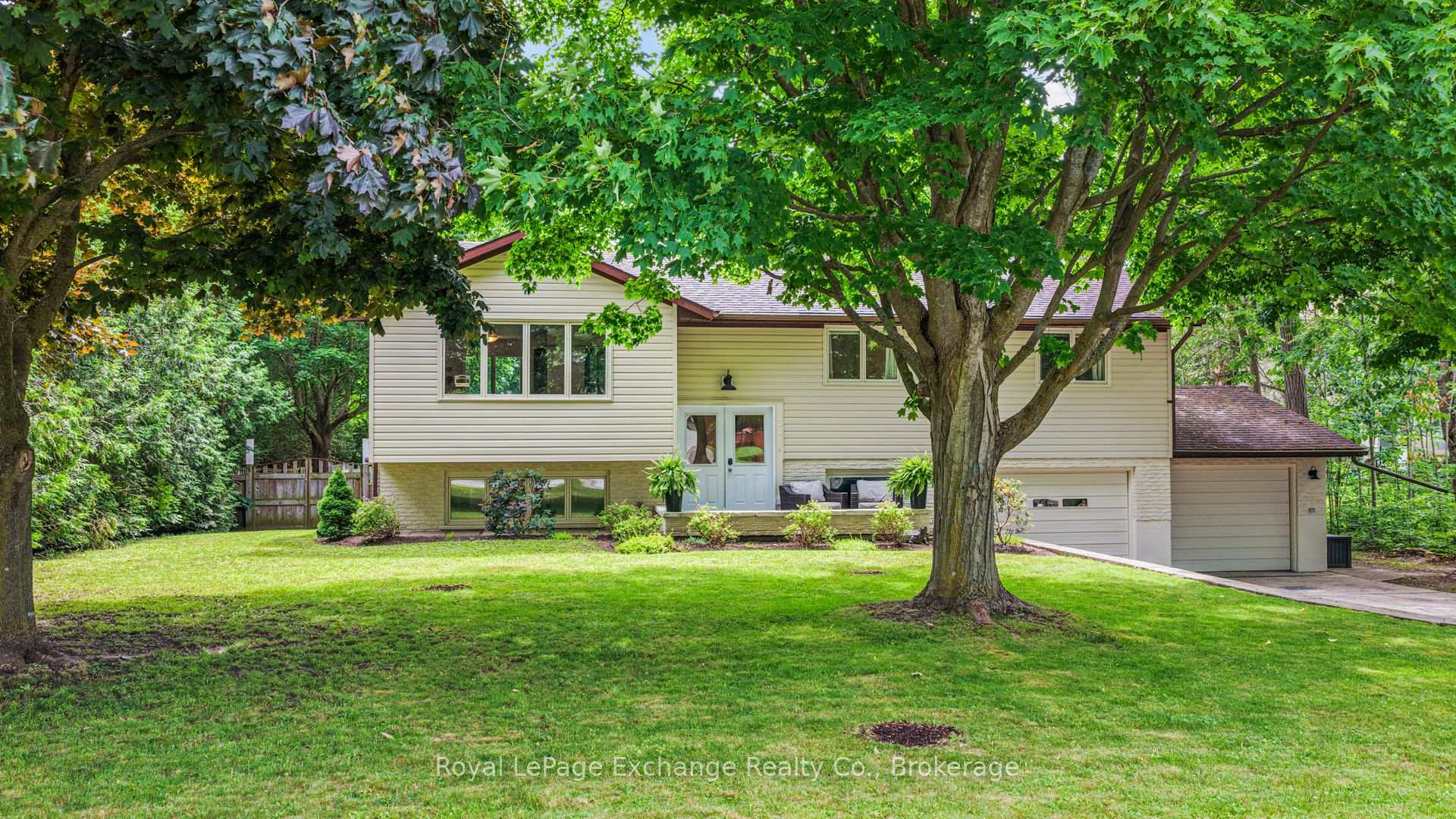 Photo 1 of 31 Main Street S, Bluewater, Bayfield — HOMEH