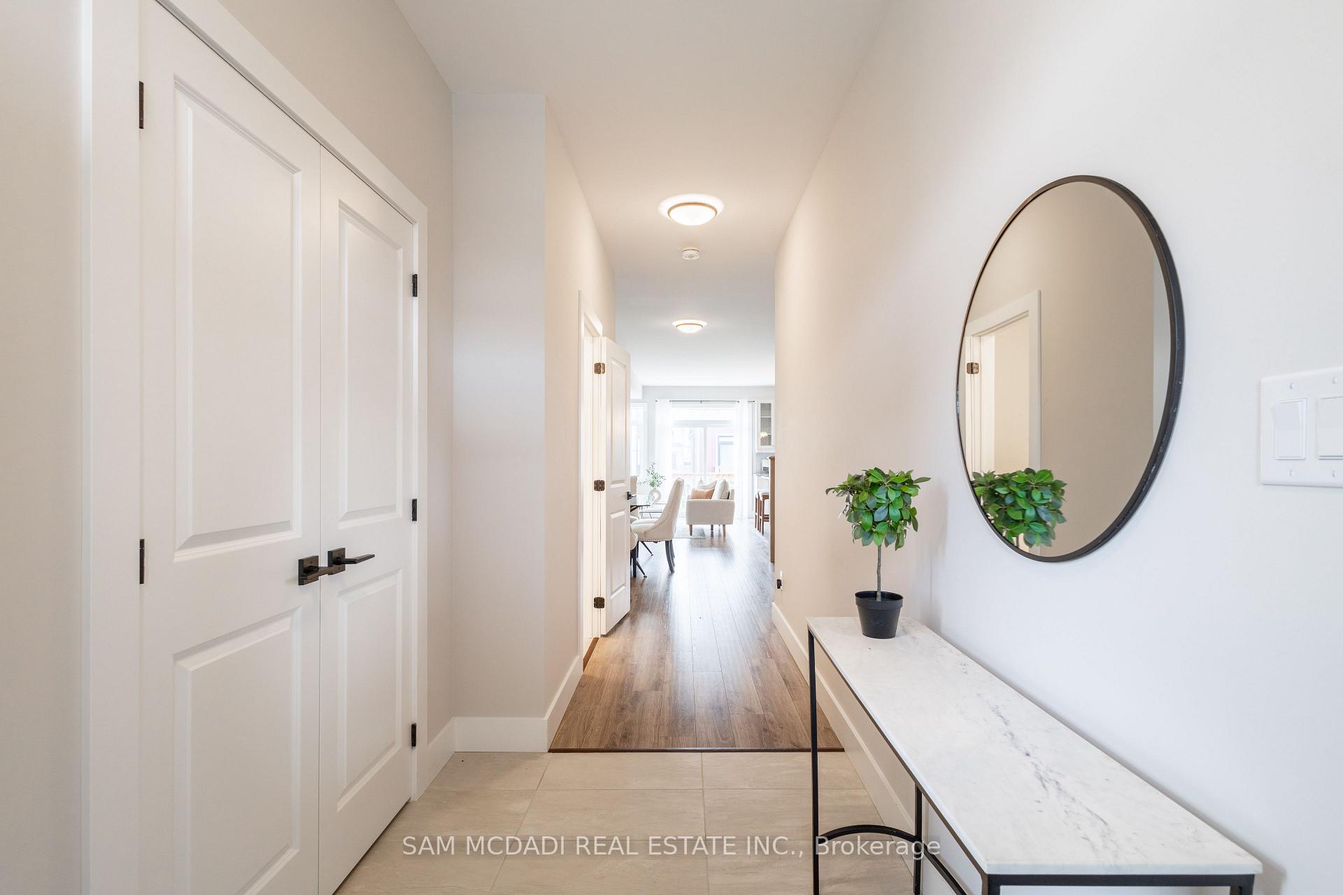 Photo 3 of 121 Black Willow Crescent, Blue Mountains — HOMEH