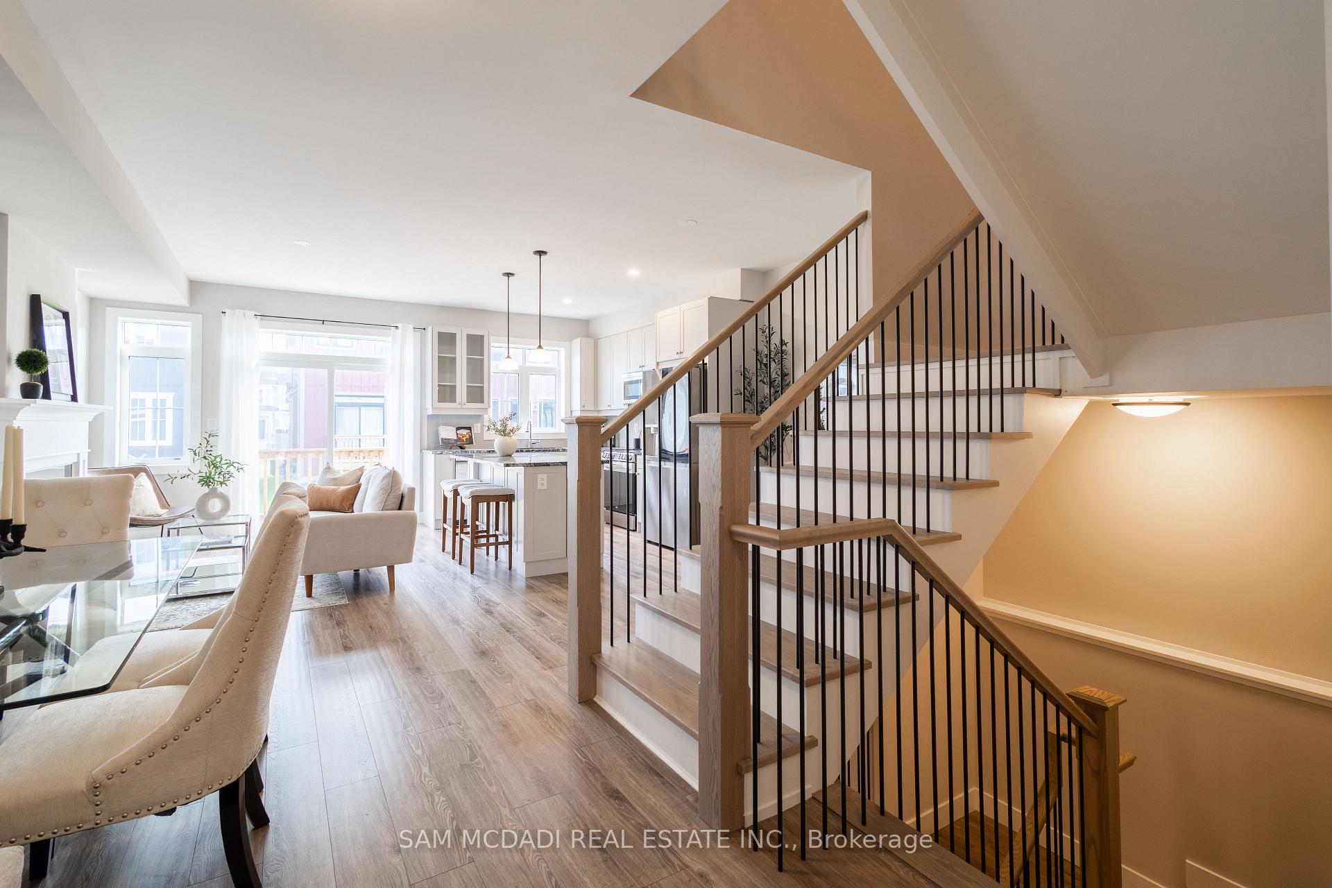 Photo 6 of 121 Black Willow Crescent, Blue Mountains — HOMEH