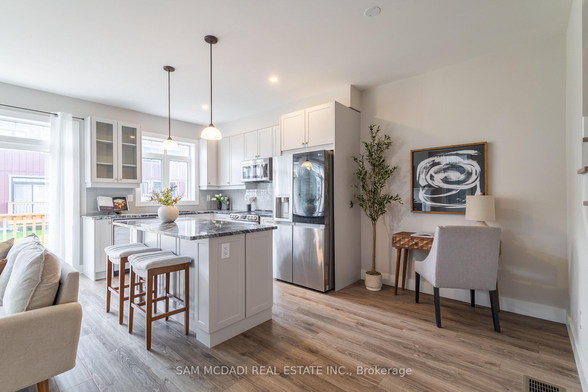 Photo 8 of 121 Black Willow Crescent, Blue Mountains — HOMEH