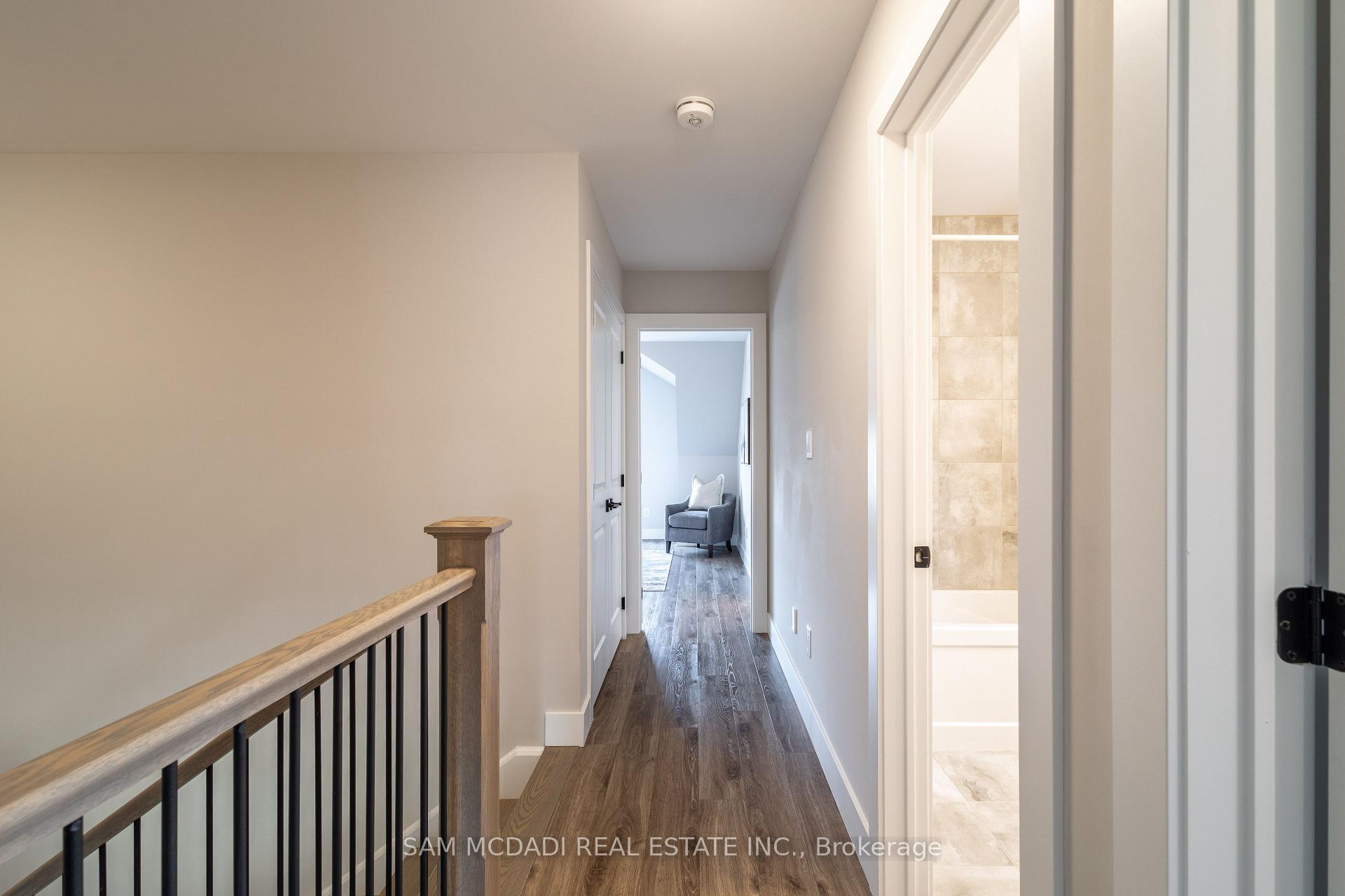 Photo 13 of 121 Black Willow Crescent, Blue Mountains — HOMEH
