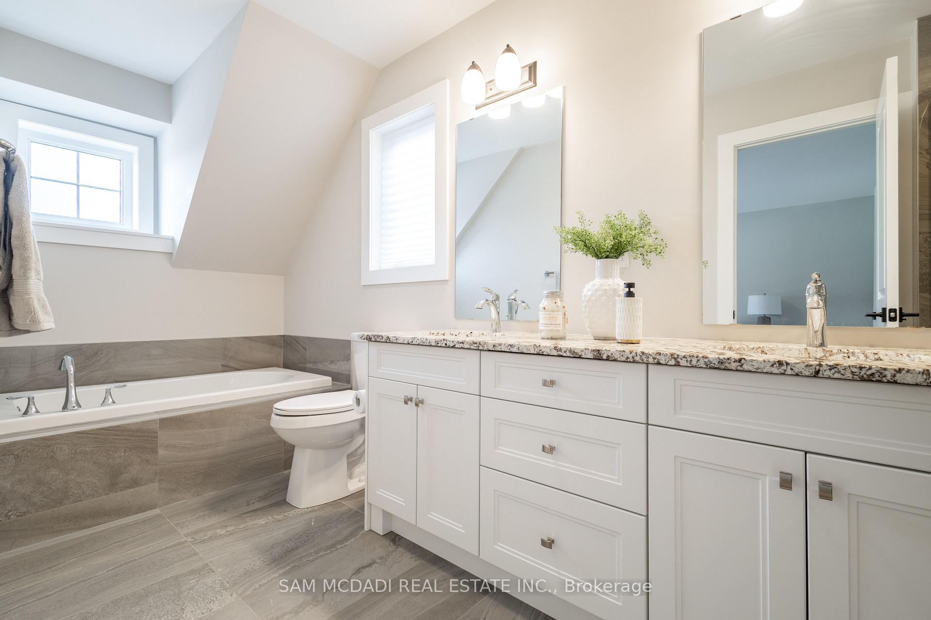 Photo 17 of 121 Black Willow Crescent, Blue Mountains — HOMEH