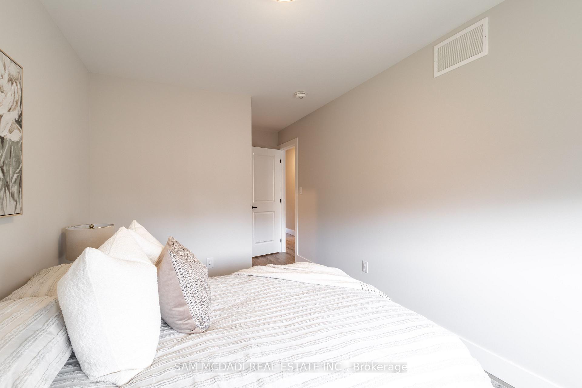 Photo 20 of 121 Black Willow Crescent, Blue Mountains — HOMEH