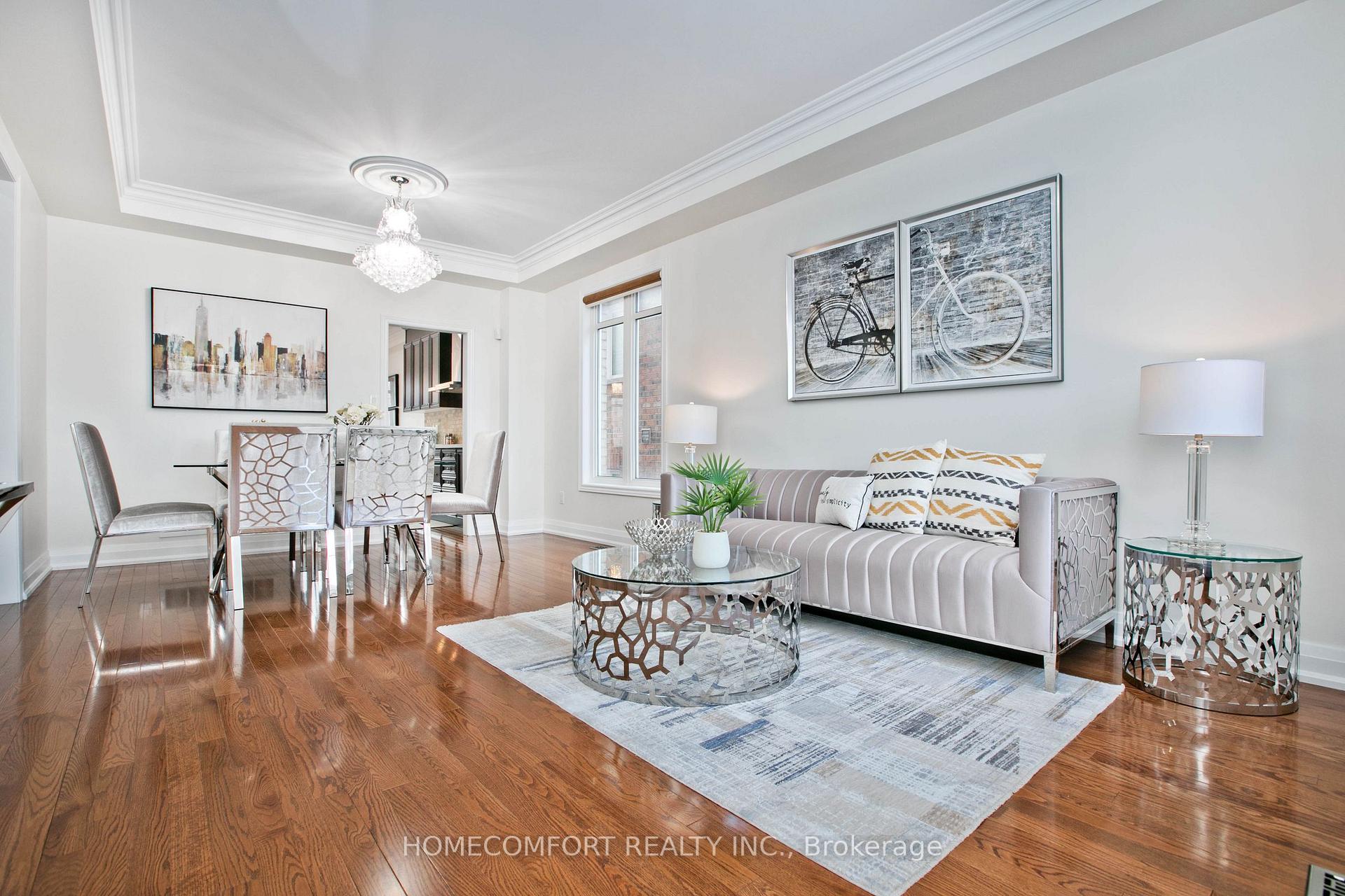 Photo 3 of Unit Upper, 34 Carat Crescent, Richmond Hill, Westbrook — HOMEH