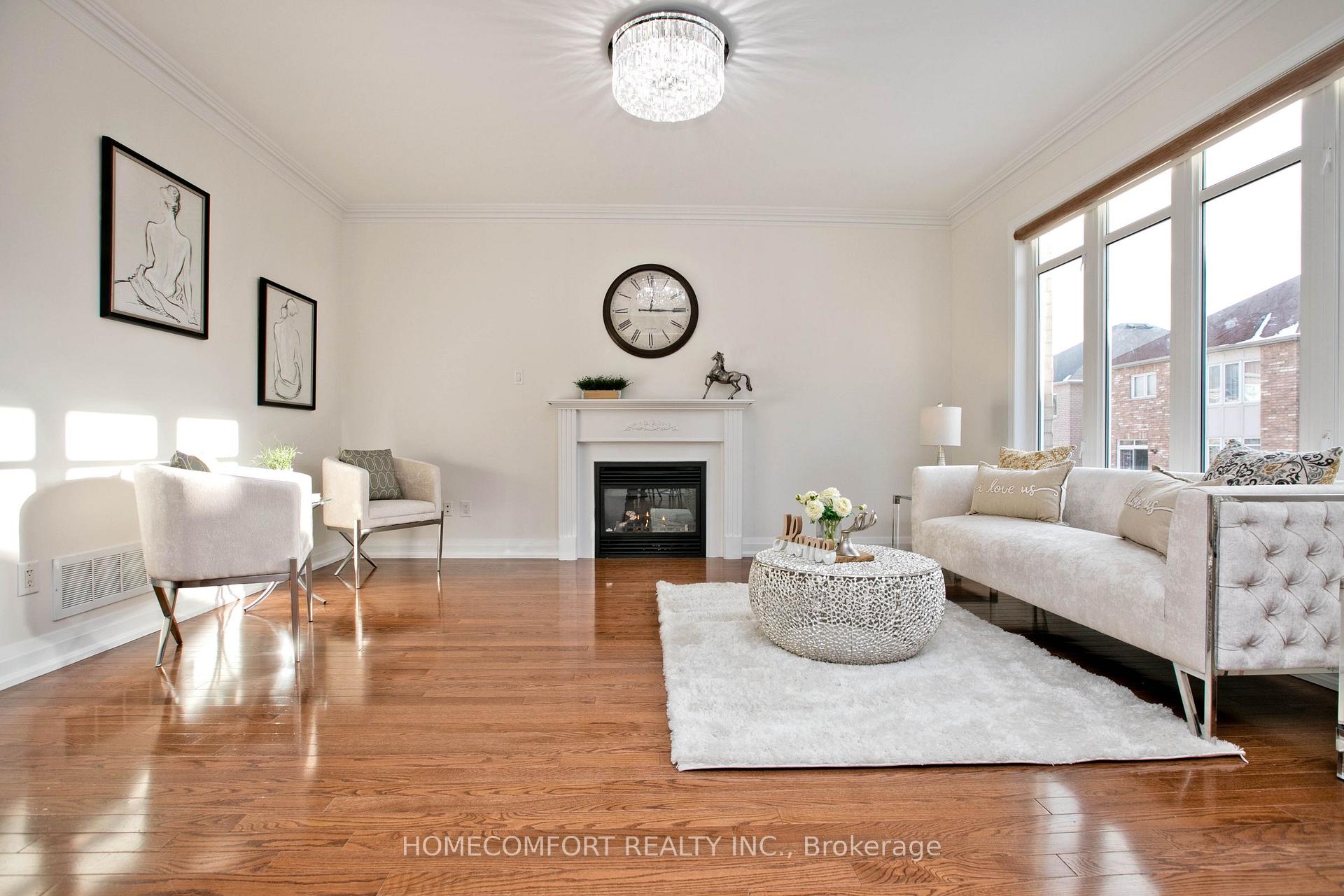 Photo 7 of Unit Upper, 34 Carat Crescent, Richmond Hill, Westbrook — HOMEH
