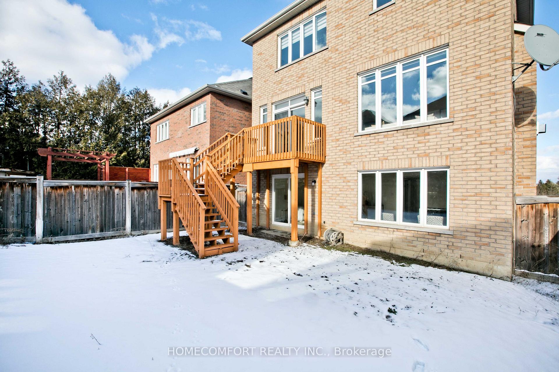 Photo 26 of Unit Upper, 34 Carat Crescent, Richmond Hill, Westbrook — HOMEH