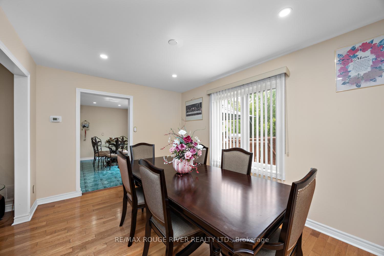 Photo 10 of 33 Hearne Crescent, Ajax, Central — HOMEH