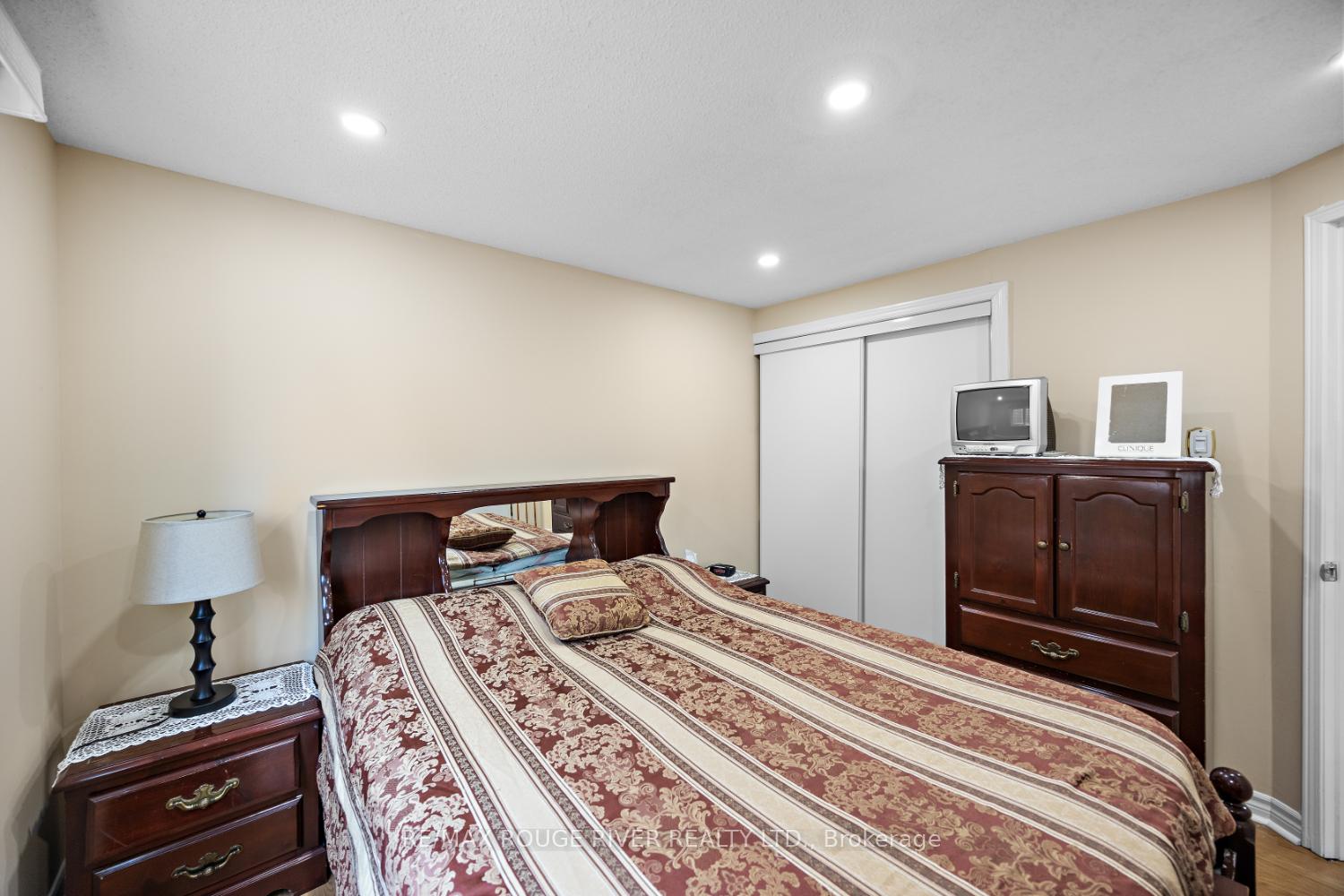 Photo 28 of 33 Hearne Crescent, Ajax, Central — HOMEH