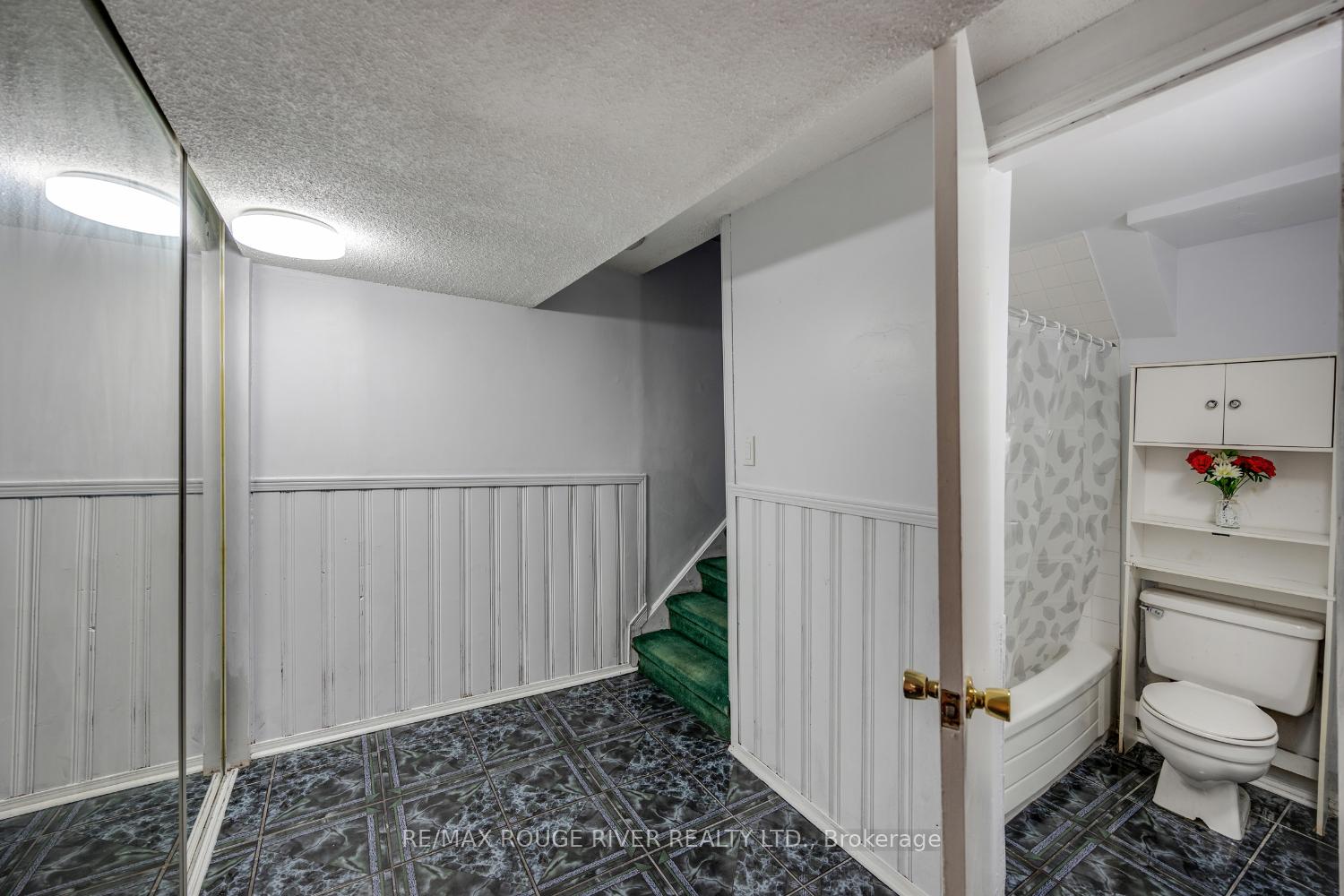 Photo 29 of 33 Hearne Crescent, Ajax, Central — HOMEH