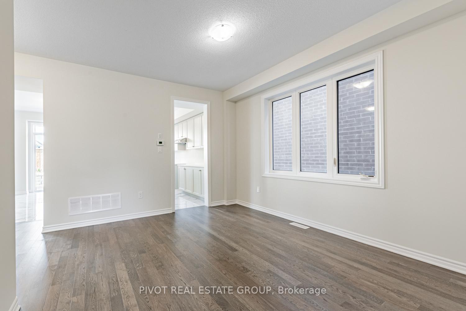 Photo 5 of 16 Waterfront Crescent, Whitby, Port Whitby — HOMEH