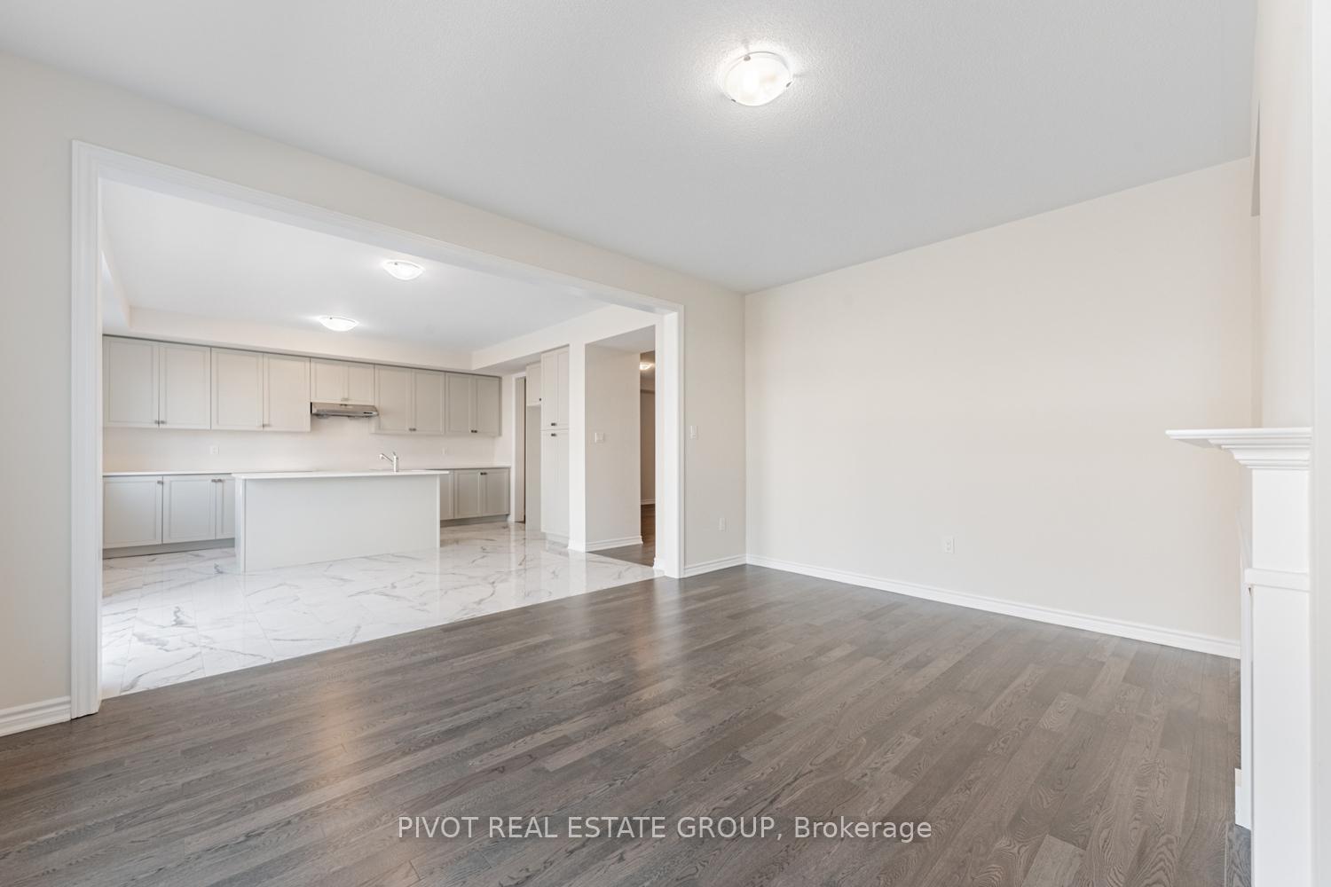Photo 10 of 16 Waterfront Crescent, Whitby, Port Whitby — HOMEH