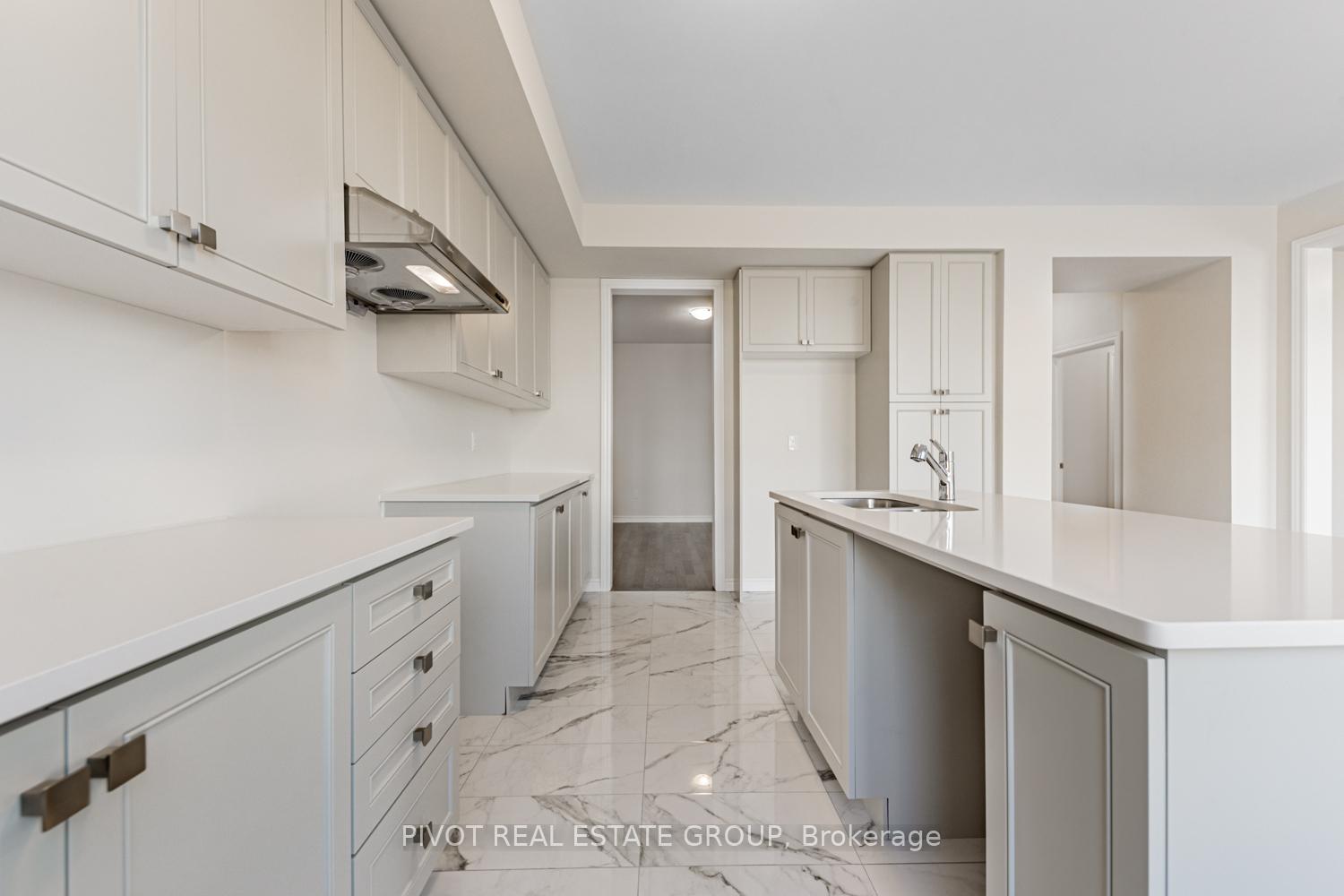 Photo 15 of 16 Waterfront Crescent, Whitby, Port Whitby — HOMEH