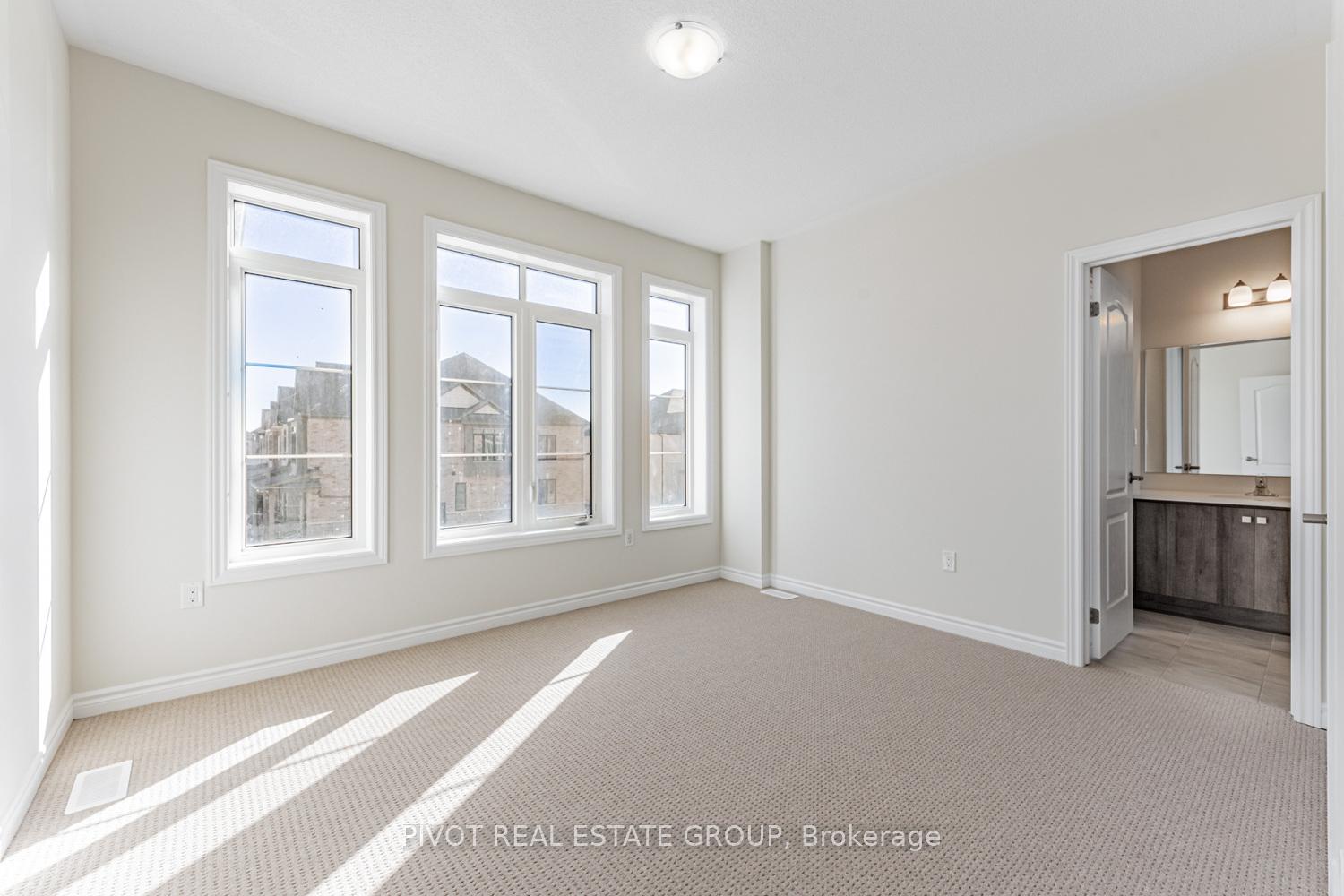 Photo 23 of 16 Waterfront Crescent, Whitby, Port Whitby — HOMEH