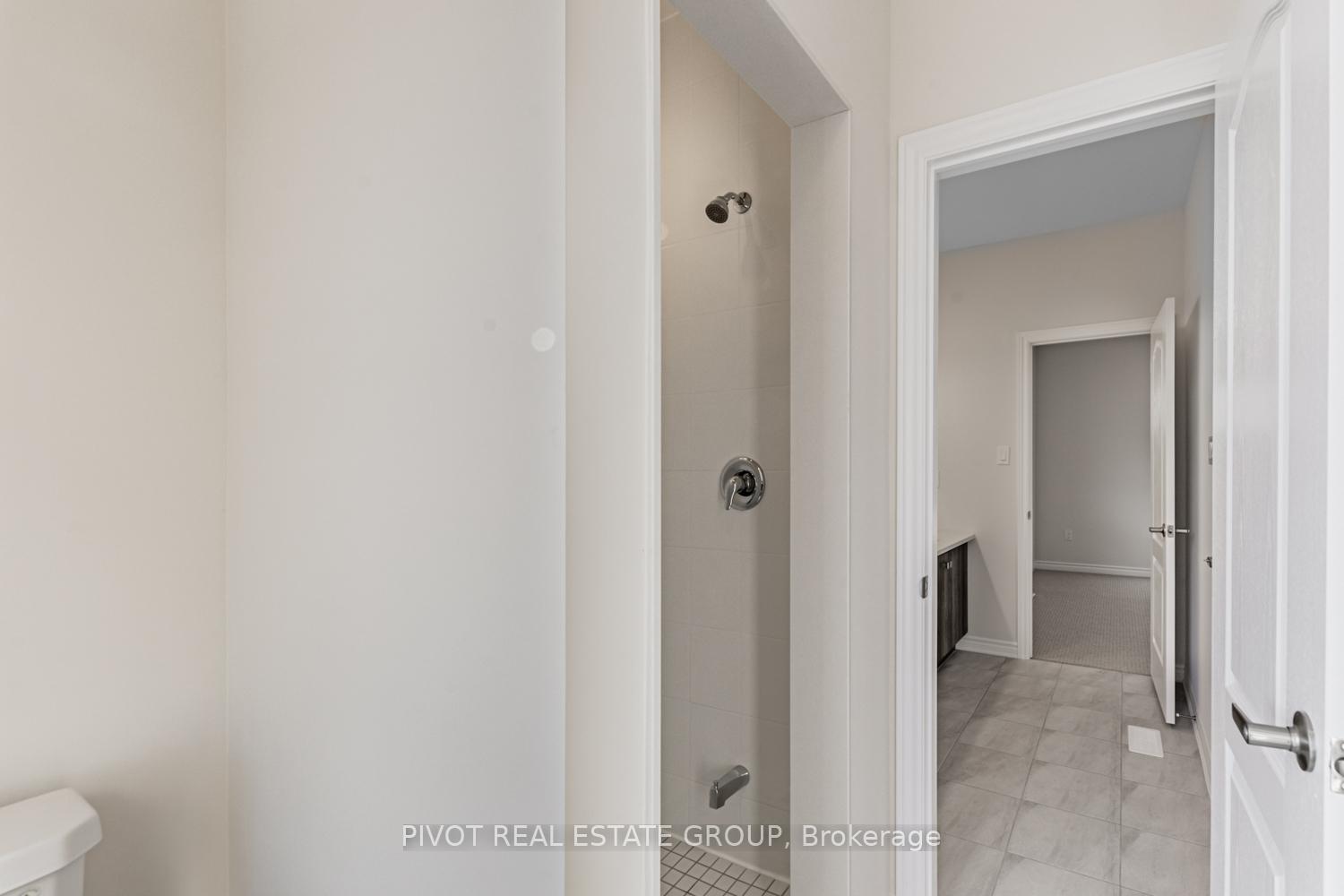 Photo 26 of 16 Waterfront Crescent, Whitby, Port Whitby — HOMEH