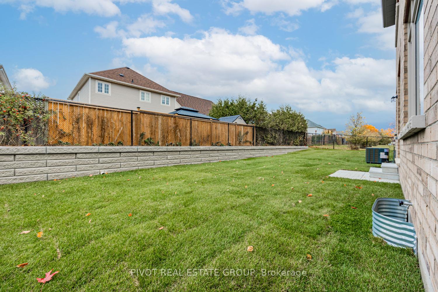 Photo 37 of 16 Waterfront Crescent, Whitby, Port Whitby — HOMEH