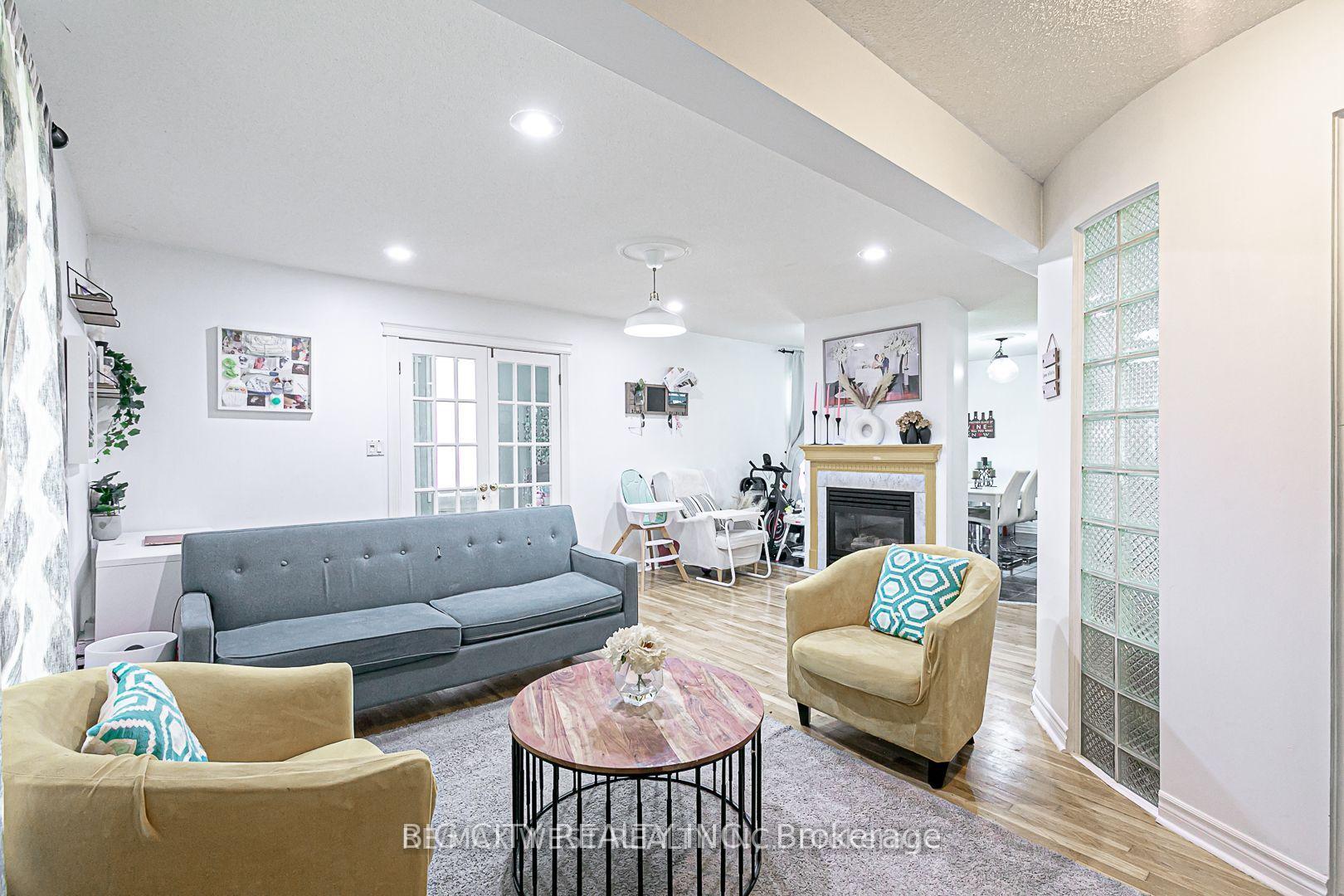 Photo 3 of Unit Main, 7698 Kipling Avenue, Vaughan, Vaughan Grove — HOMEH
