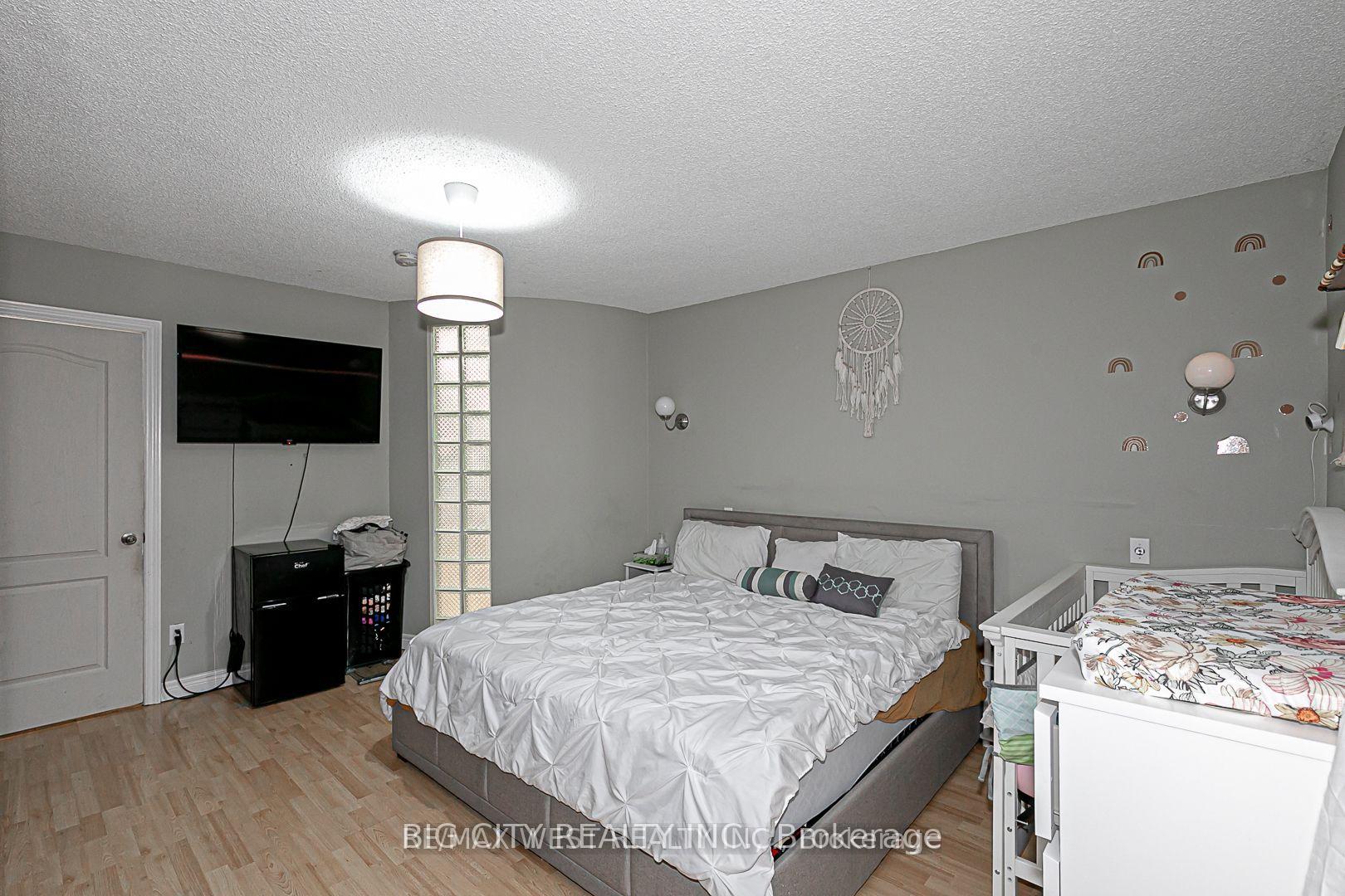 Photo 16 of Unit Main, 7698 Kipling Avenue, Vaughan, Vaughan Grove — HOMEH