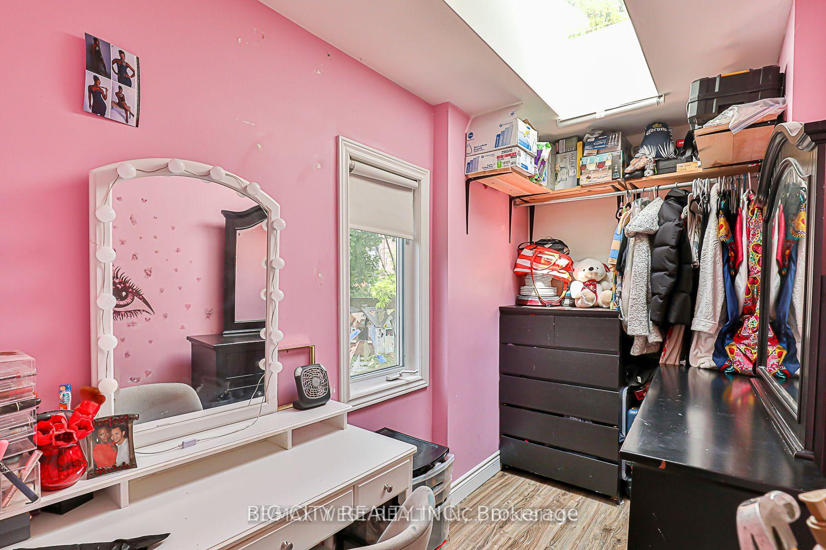 Photo 17 of Unit Main, 7698 Kipling Avenue, Vaughan, Vaughan Grove — HOMEH
