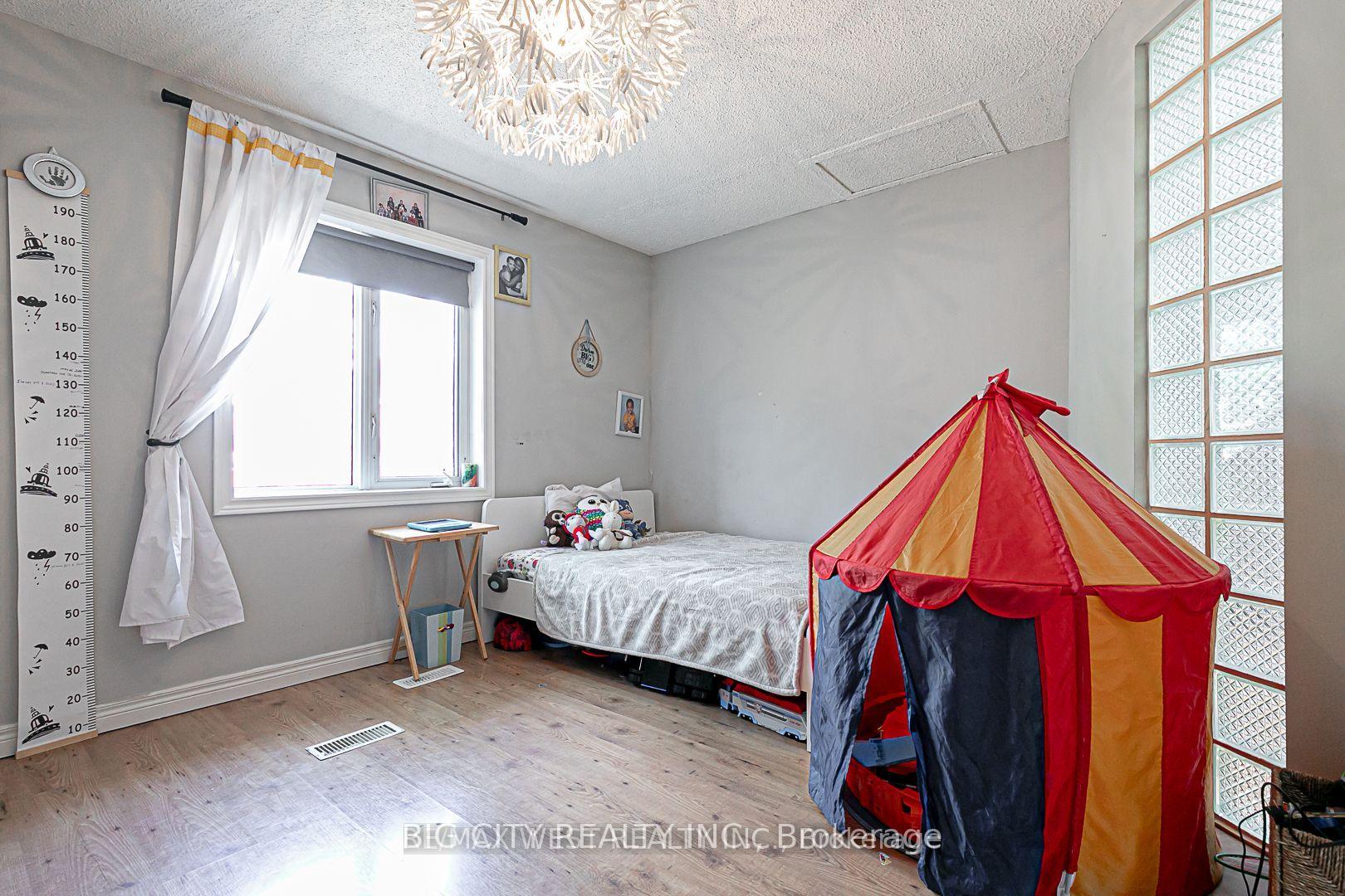 Photo 18 of Unit Main, 7698 Kipling Avenue, Vaughan, Vaughan Grove — HOMEH