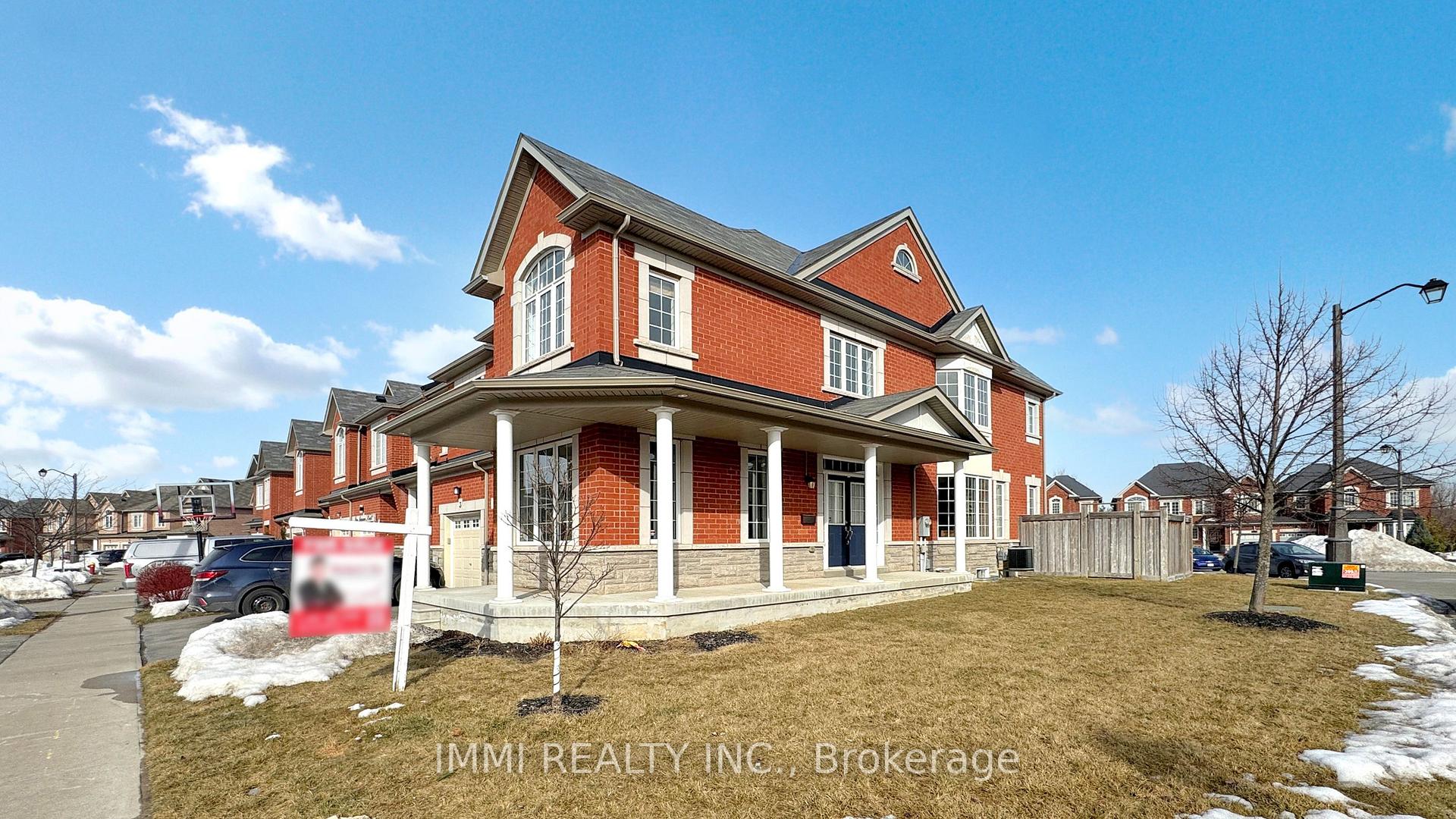 Photo 2 of 1 Napanee Street, Richmond Hill, Jefferson — HOMEH