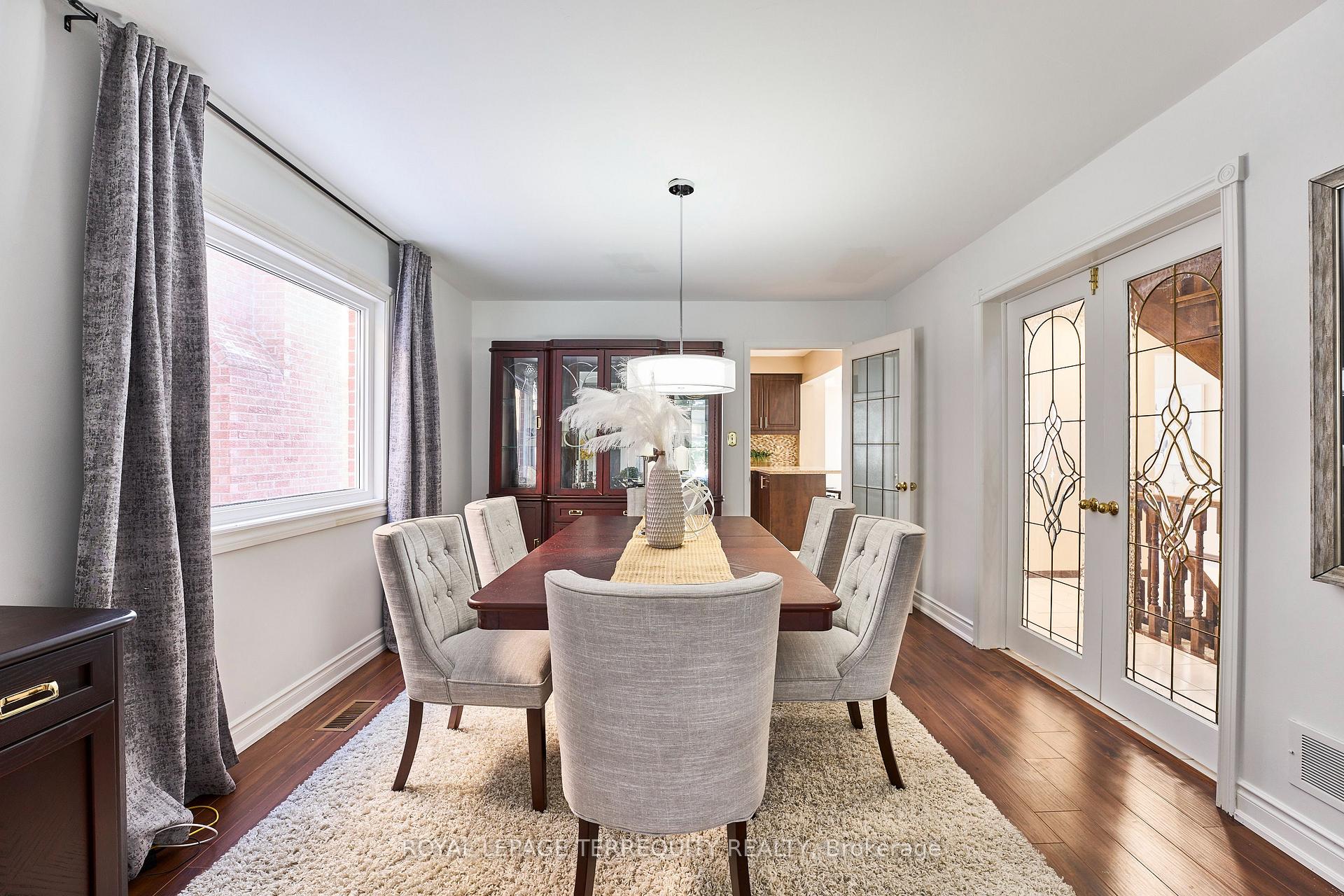 Photo 4 of 1093 Rouge Valley Drive, Pickering, Rougemount — HOMEH