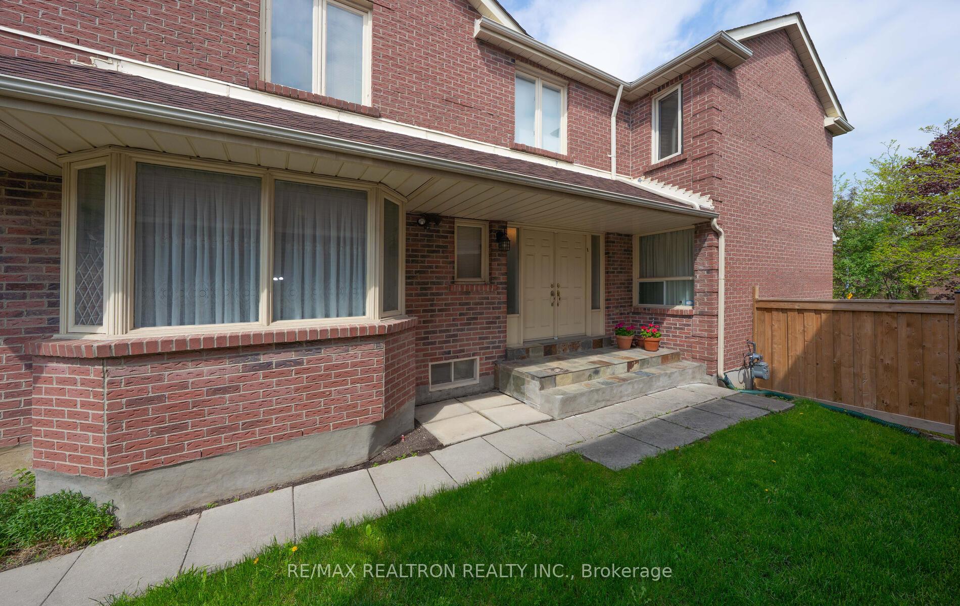 Photo 3 of 178 Winding Lane, Vaughan, Crestwood-Springfarm-Yorkhill — HOMEH