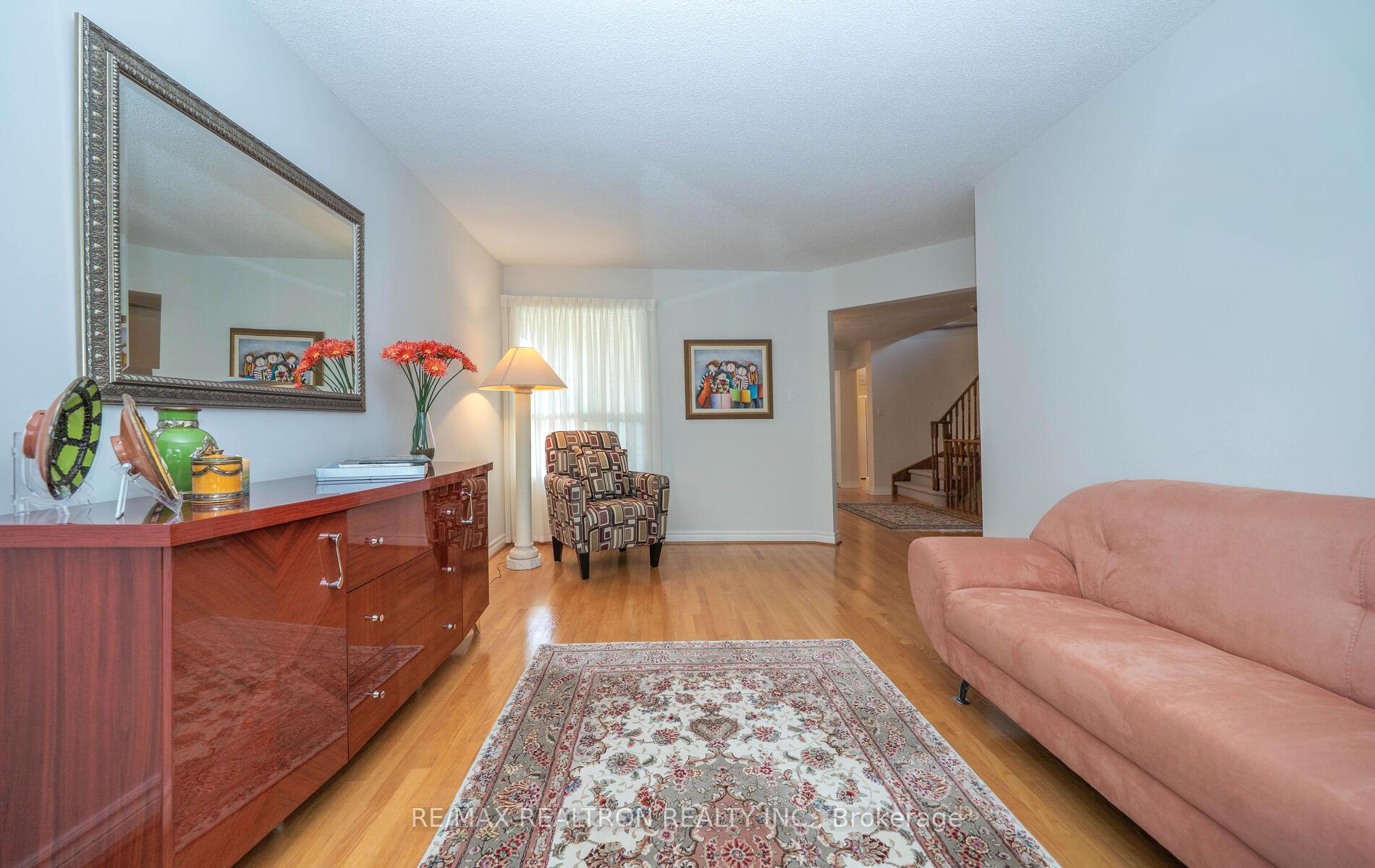 Photo 12 of 178 Winding Lane, Vaughan, Crestwood-Springfarm-Yorkhill — HOMEH